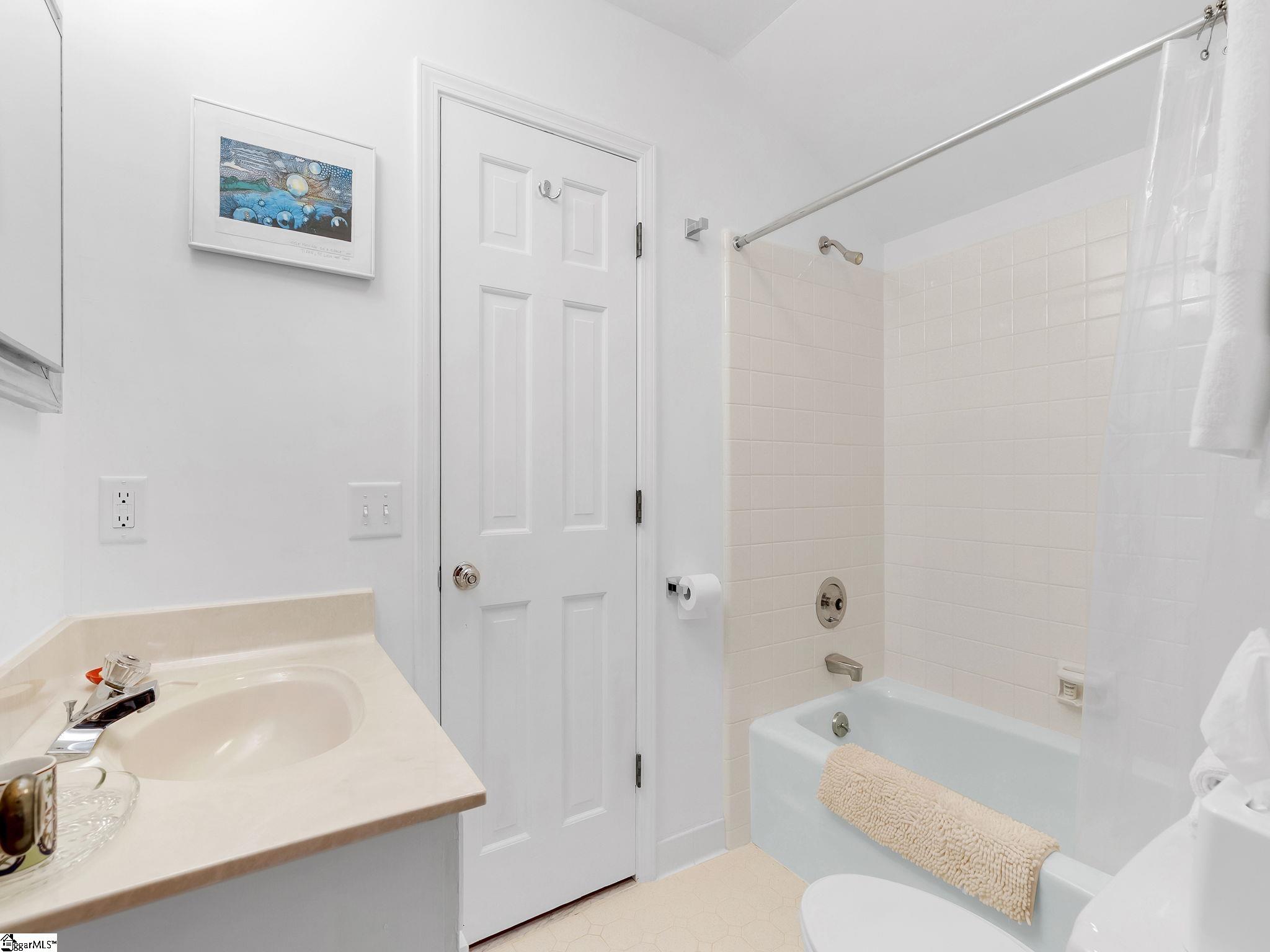 875 Altamont Road Property Photo 37