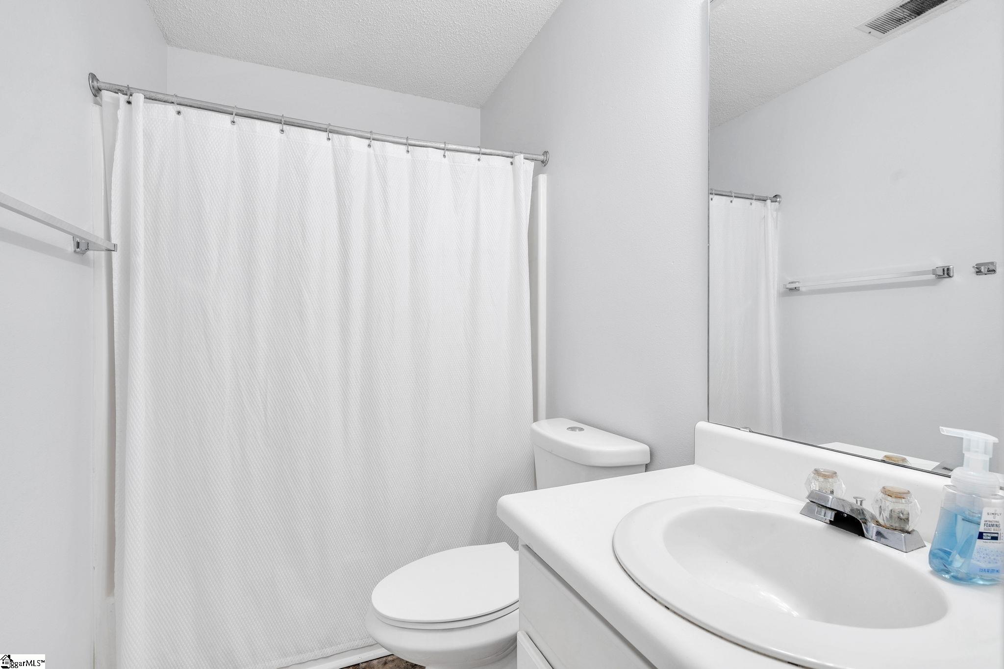 15 Willow Bend Drive Property Photo 17