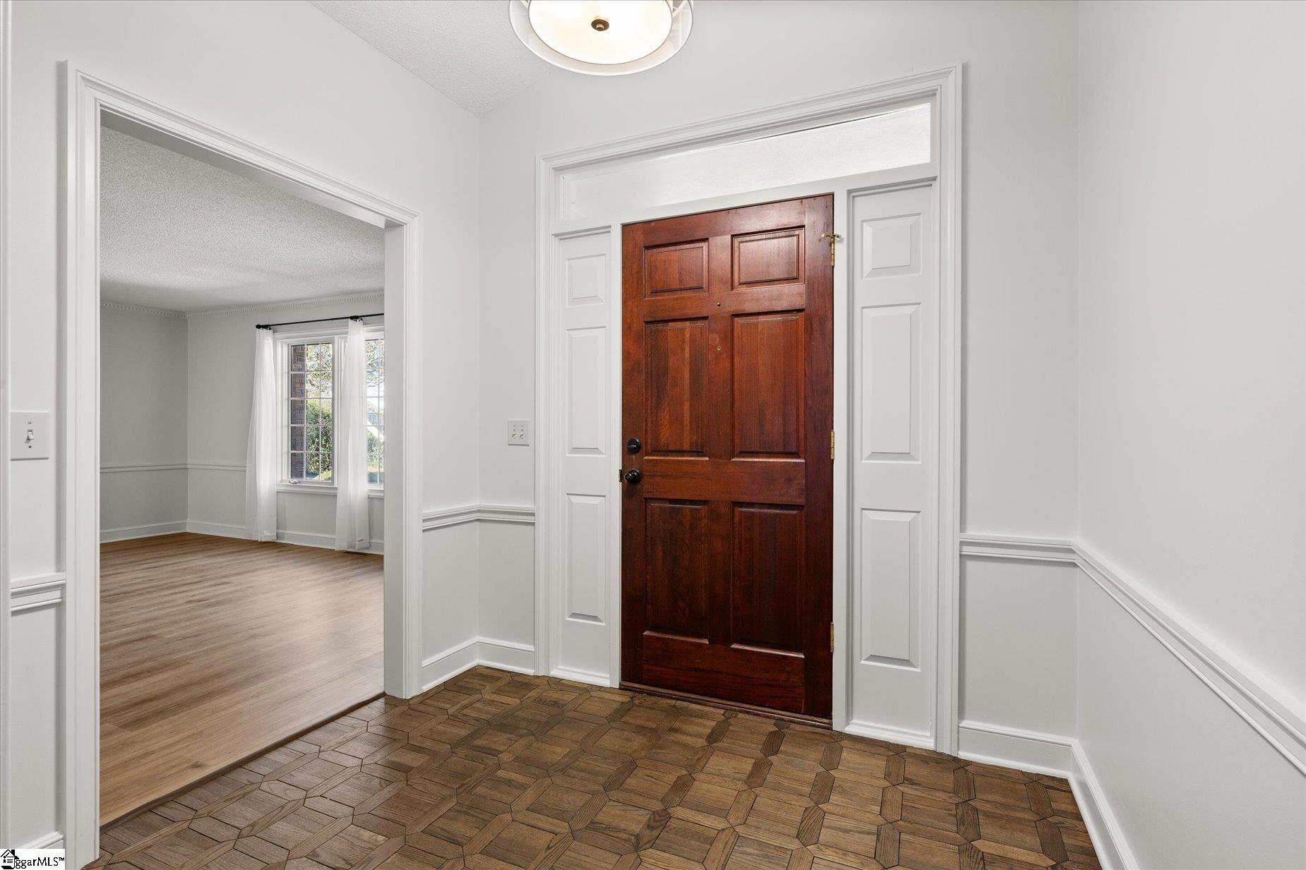 208 Yellow Poplar Court Property Photo 3