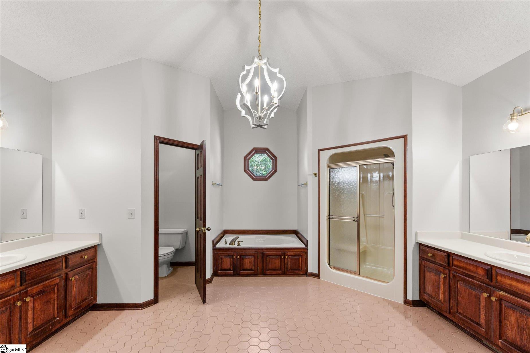 208 Yellow Poplar Court Property Photo 20