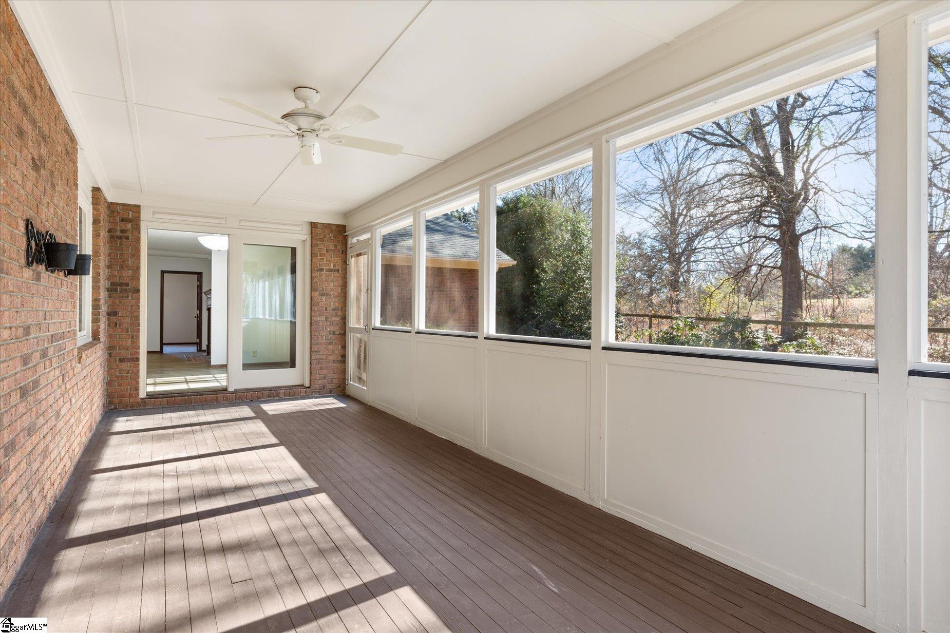 208 Yellow Poplar Court Property Photo 27