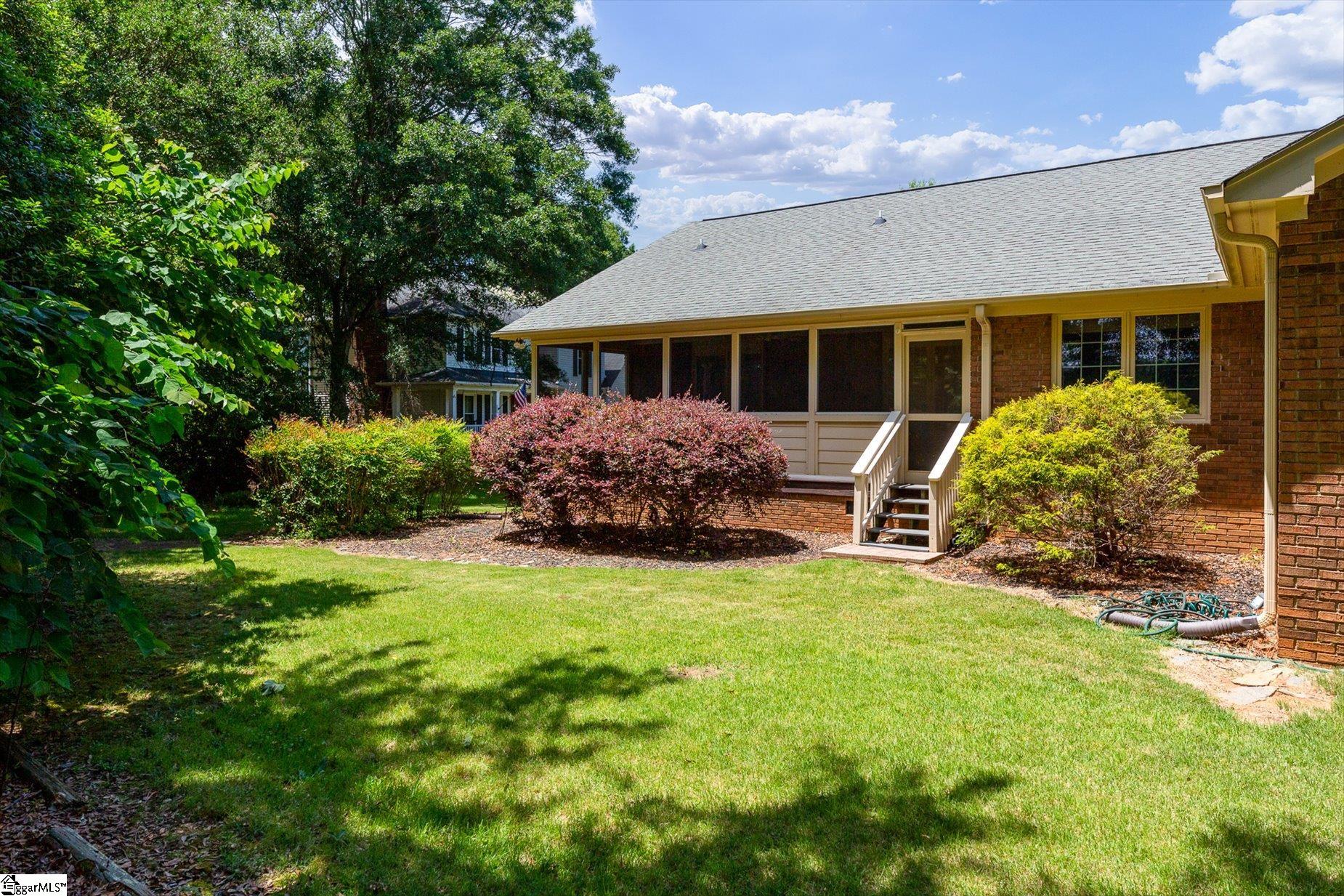 208 Yellow Poplar Court Property Photo 29