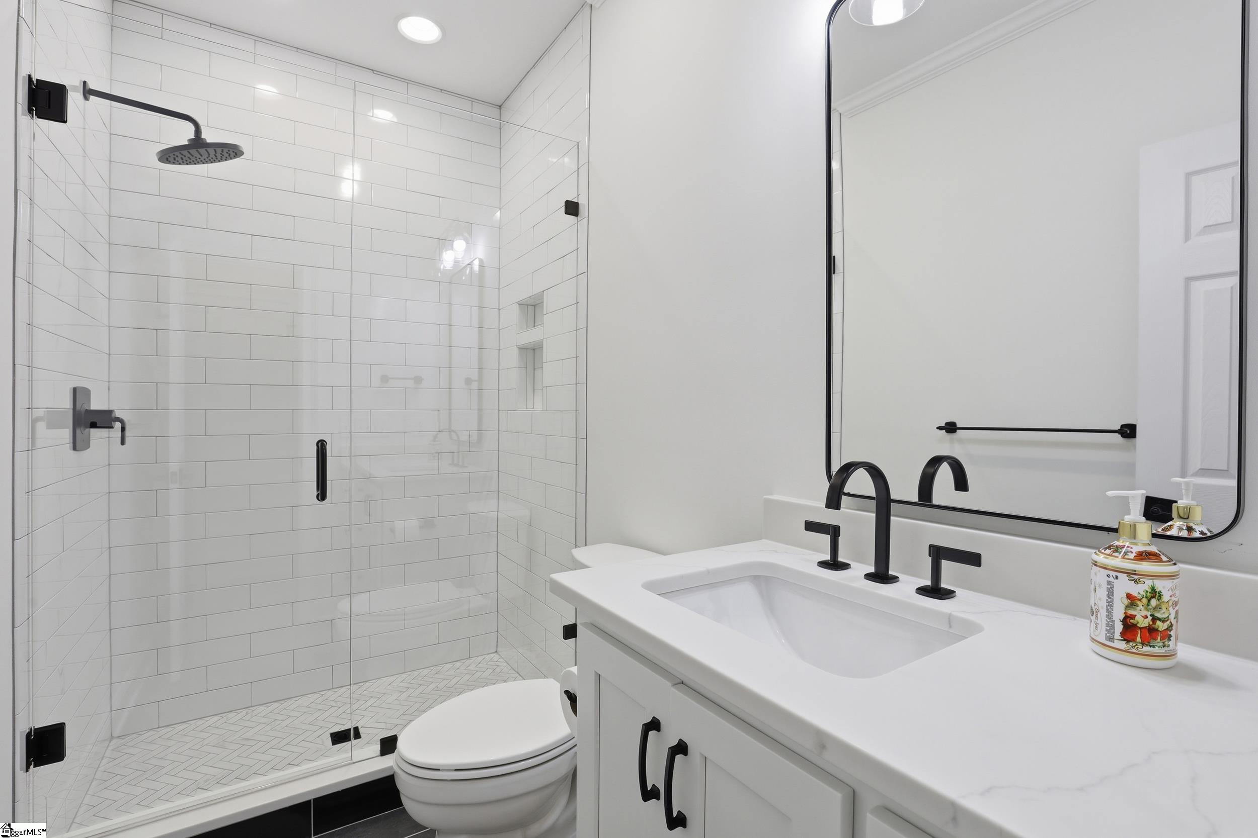 301 S Bennetts Bridge Road Property Photo 26