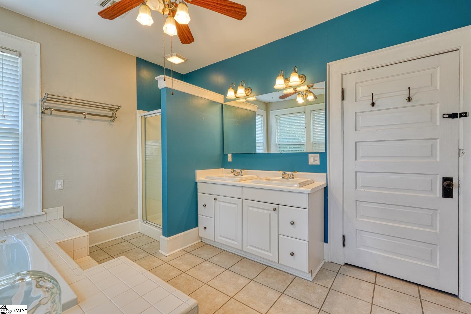 120 Connecticut Avenue Property Photo 28