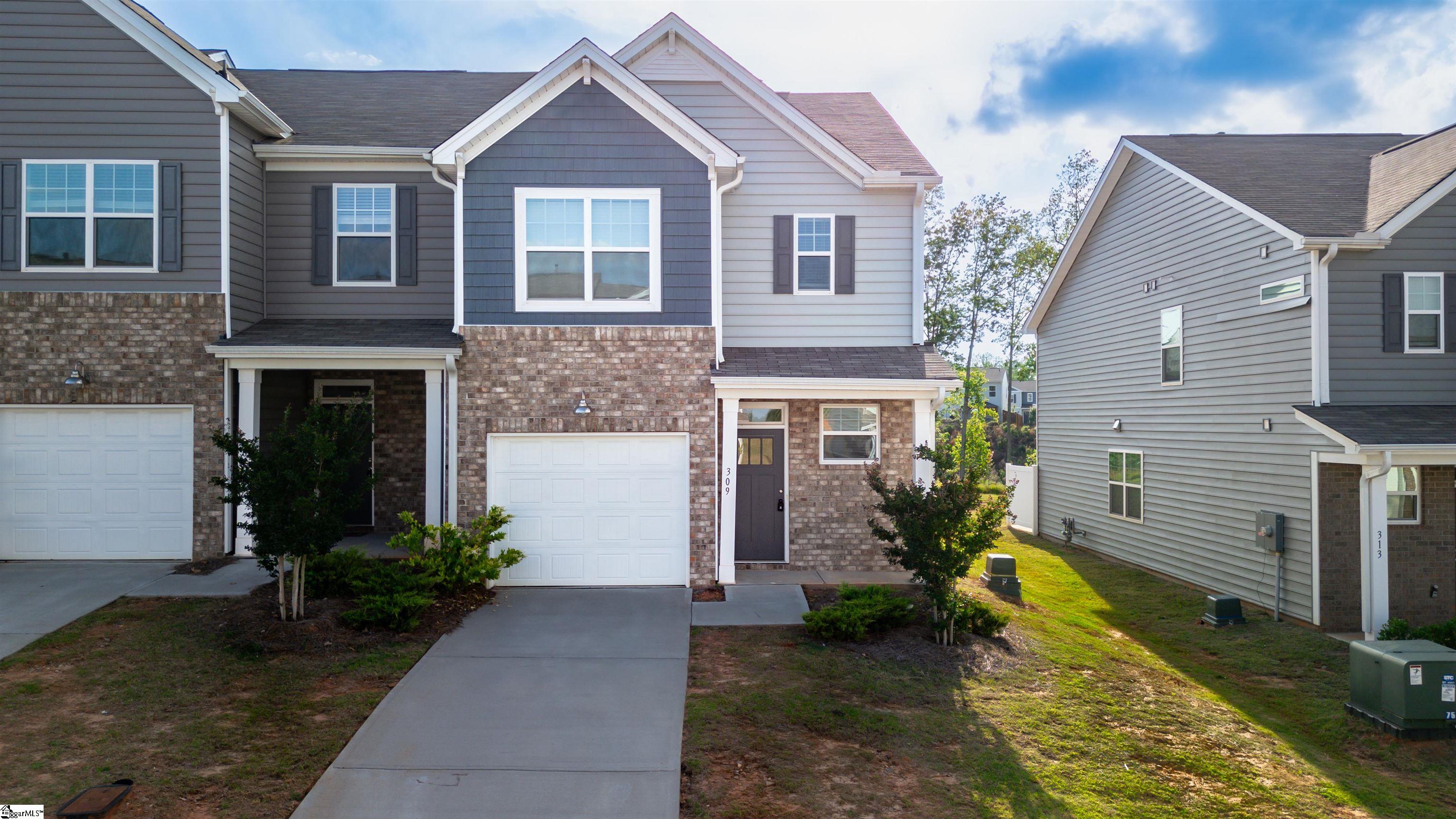 309 E Compass Way Property Photo 1