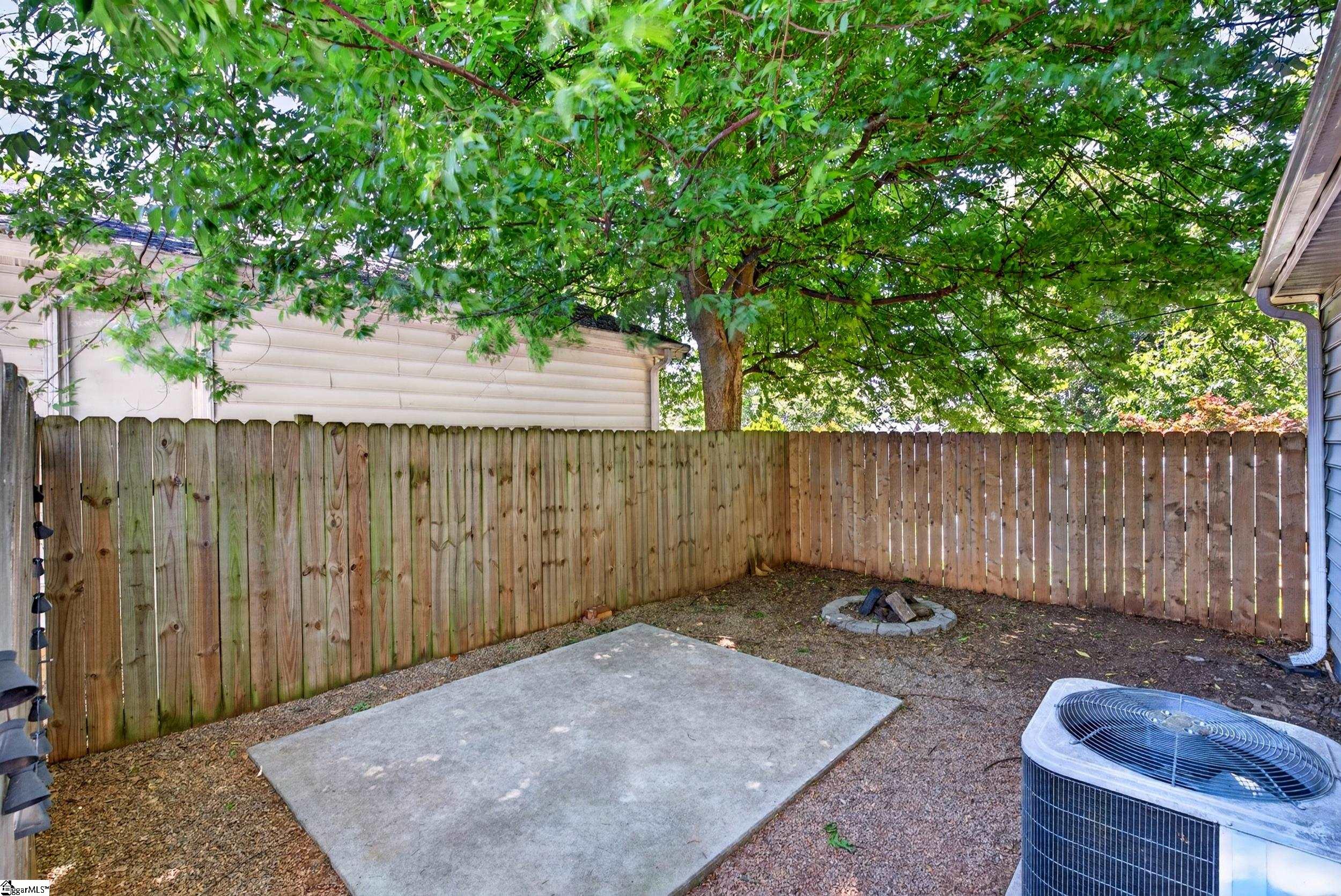 7 Burns Circle Property Photo 15
