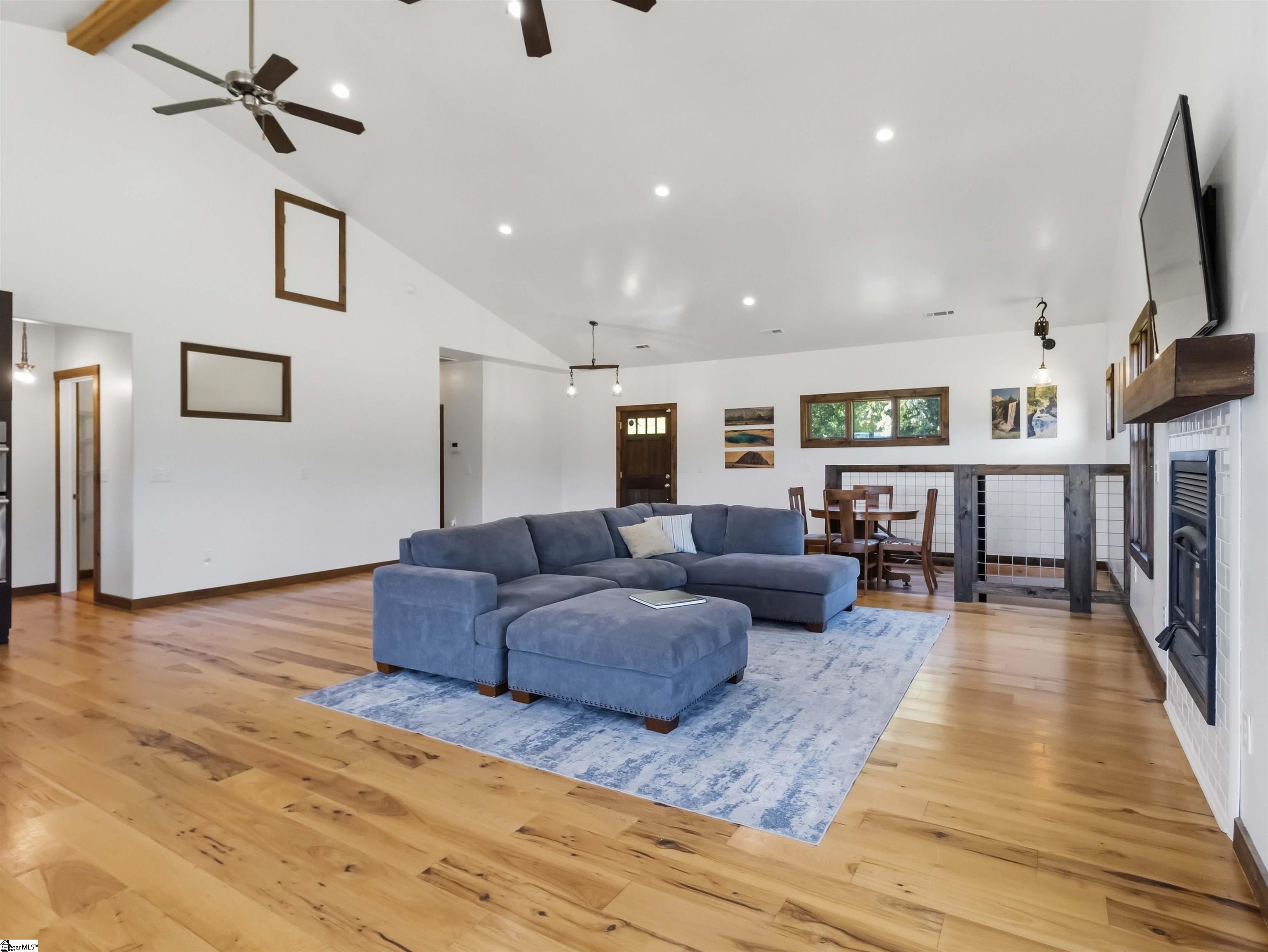 267 Christmastree Lane Property Photo 11