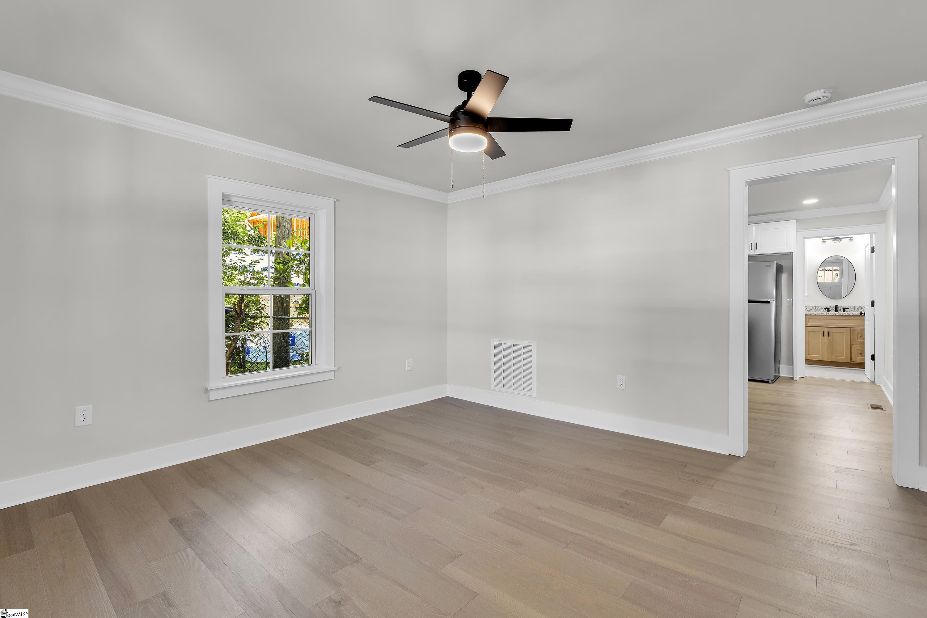 110 Mcdade Street Property Photo 3
