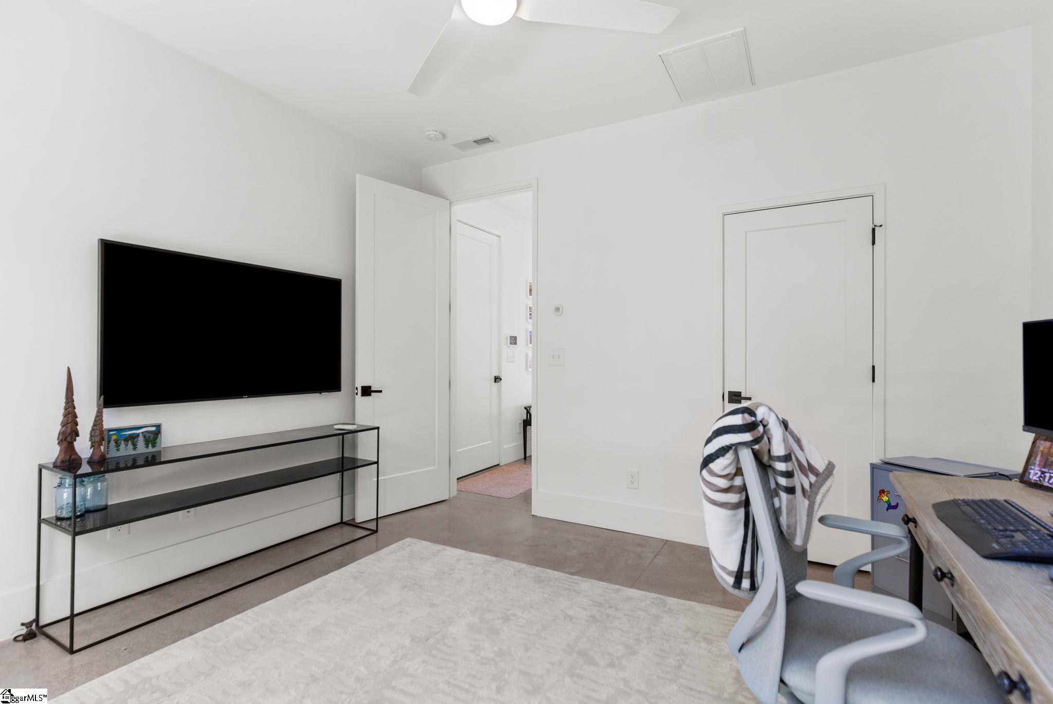4 Calhoun Hill Way Property Photo 33