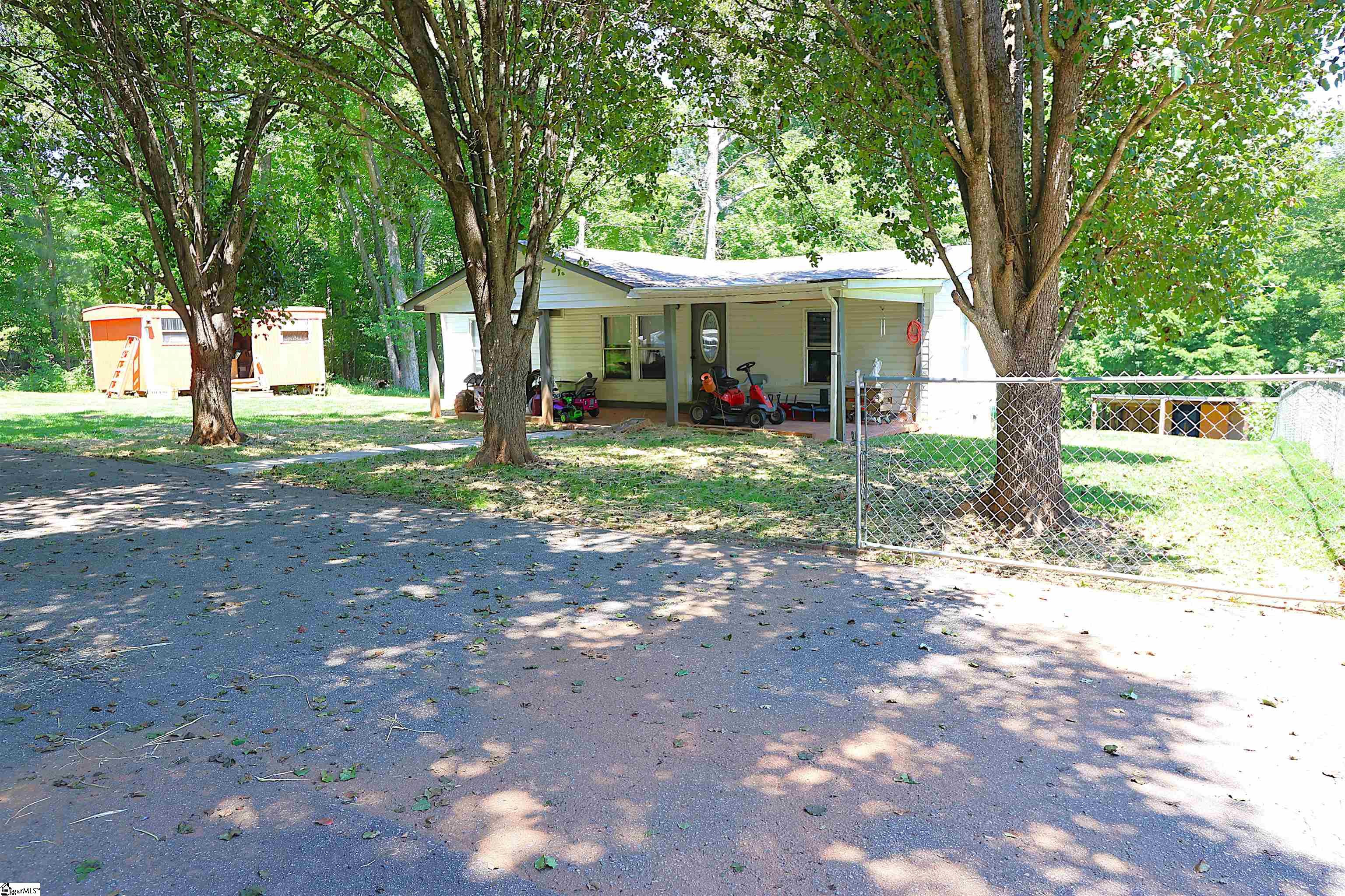 251 Crenshaw Road Property Photo 3