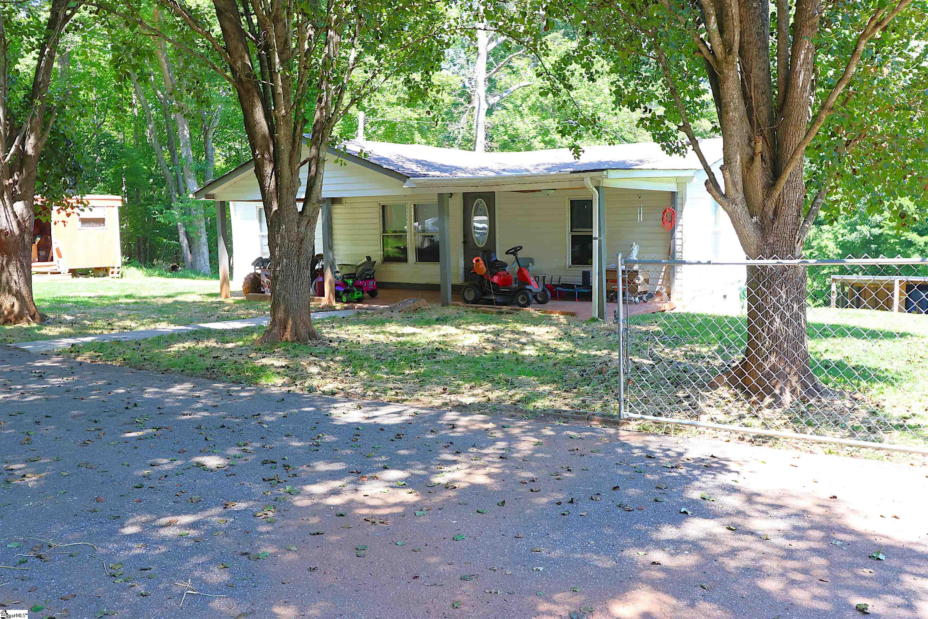251 Crenshaw Road Property Photo 4
