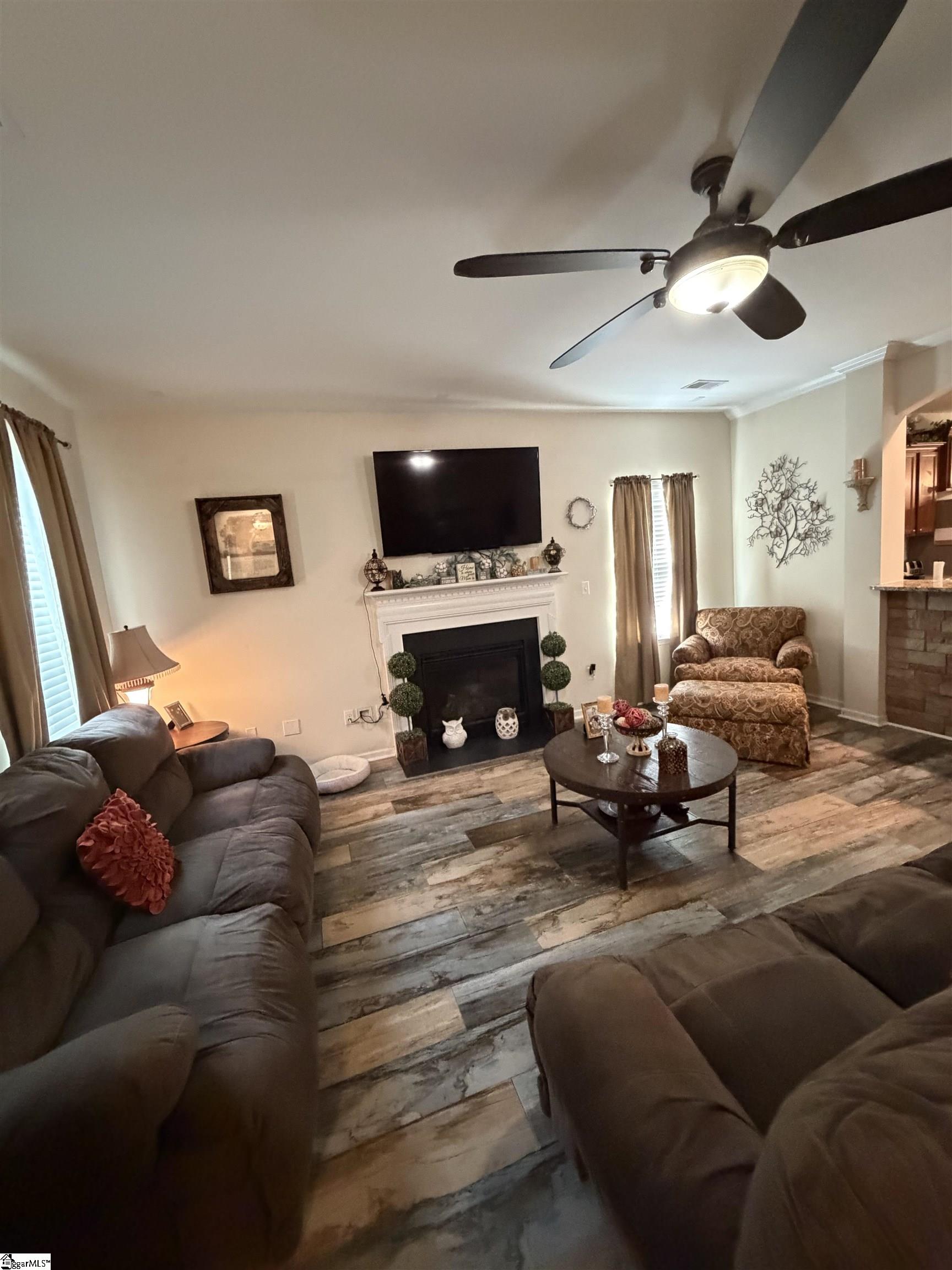 267 Castleton Circle Property Photo 2