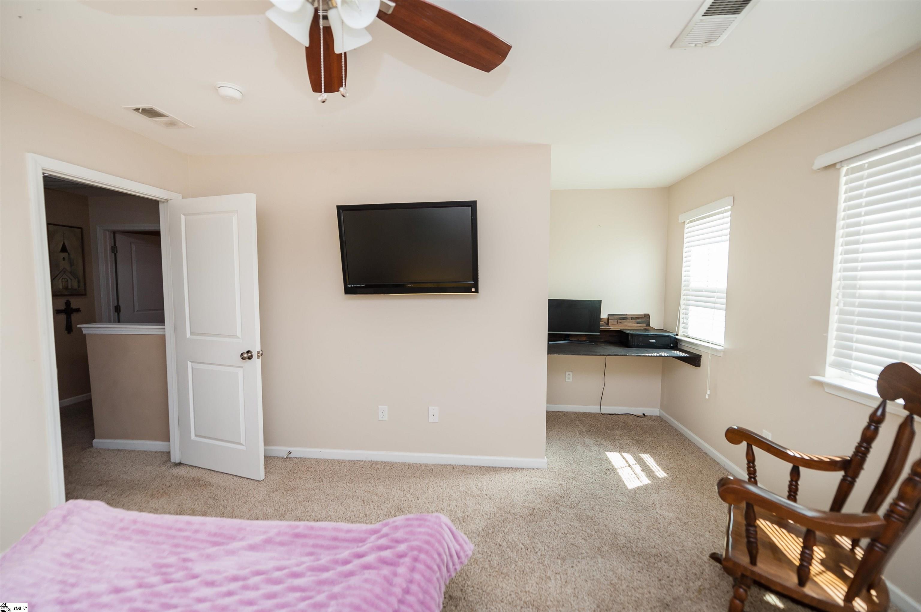 267 Castleton Circle Property Photo 21