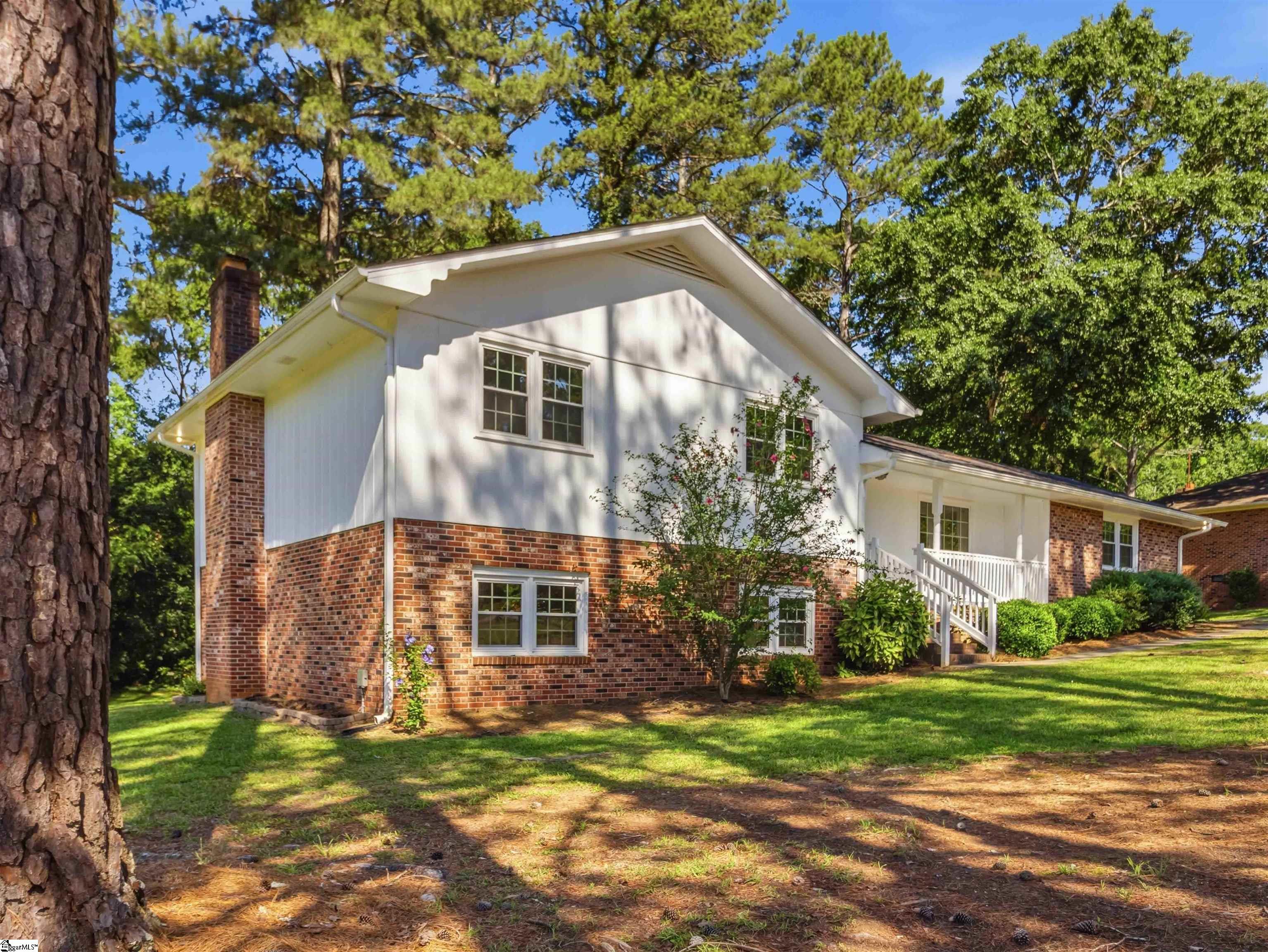 709 Loblolly Drive Property Photo 3