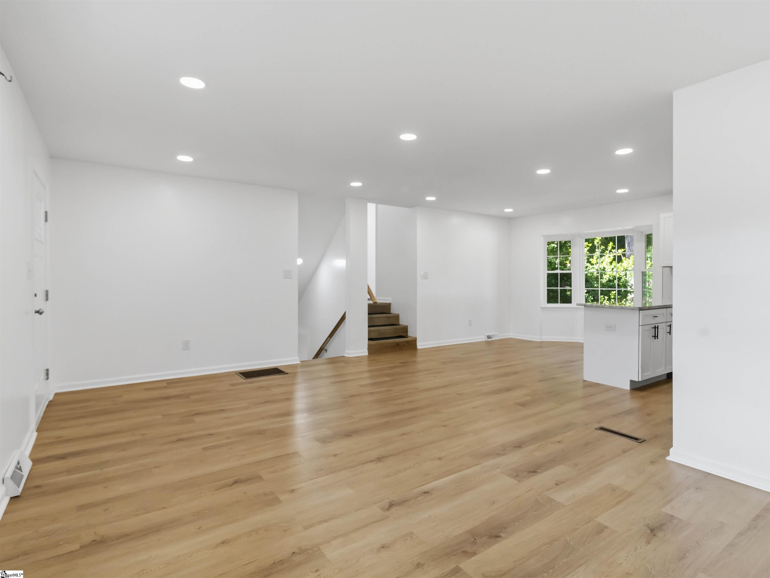 709 Loblolly Drive Property Photo 10