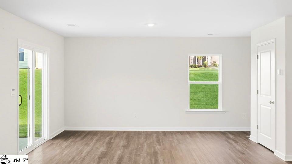5 Archstone Way Property Photo 8