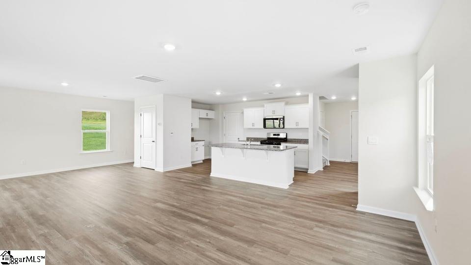 5 Archstone Way Property Photo 9
