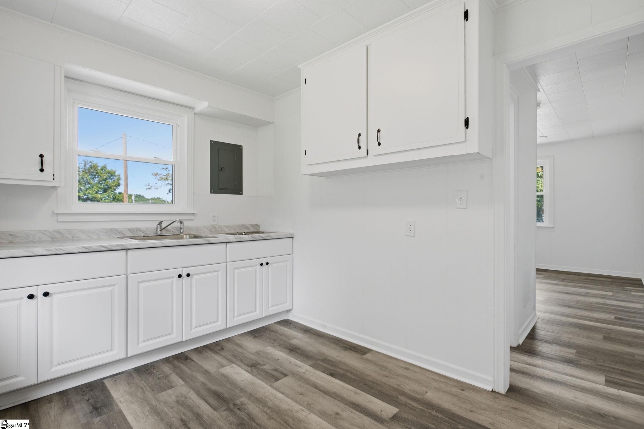 1300 Belhaven Road Property Photo 11