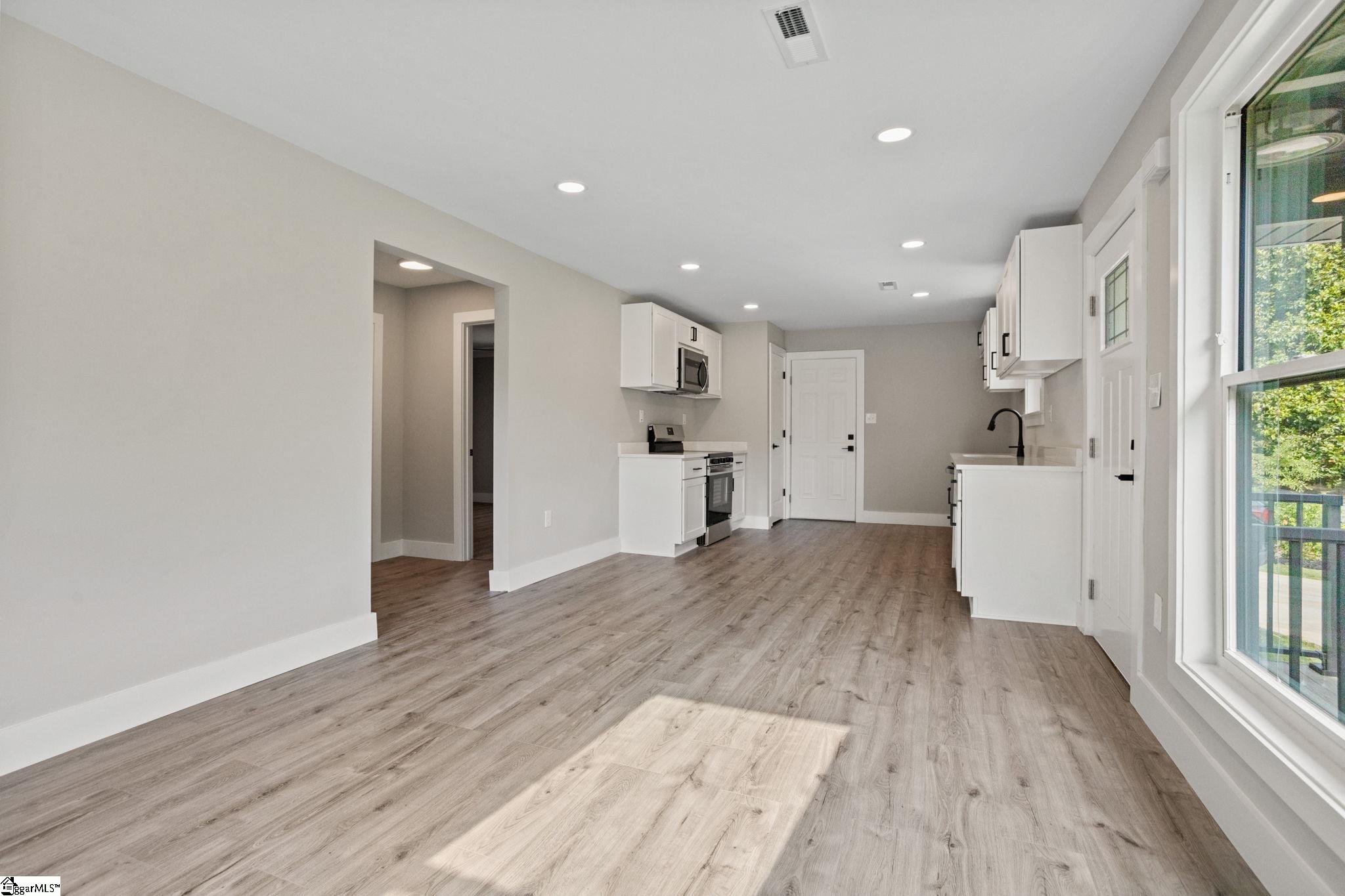 115 Hammond Avenue Property Photo 3
