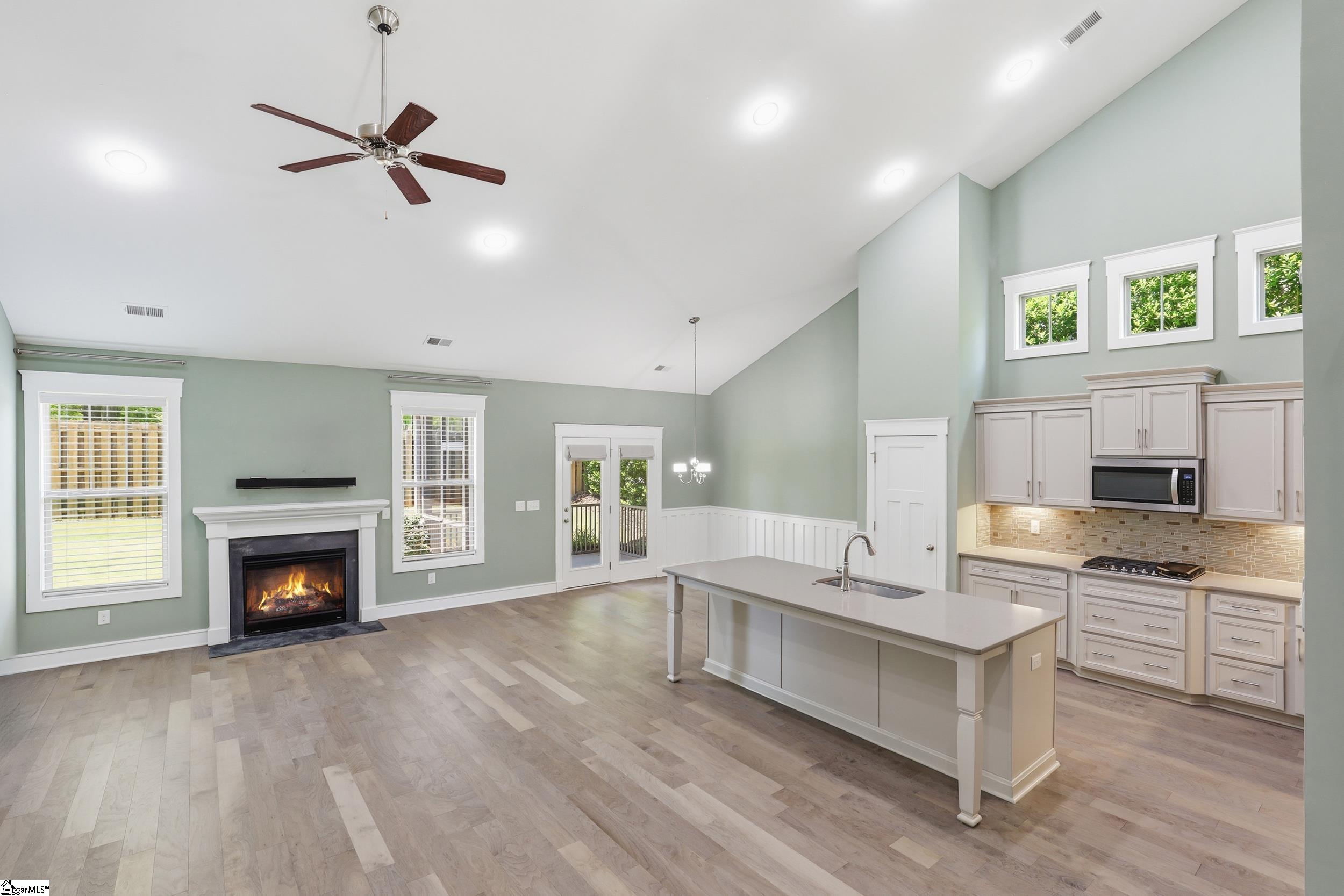2 Ravencrest Court Property Photo 5