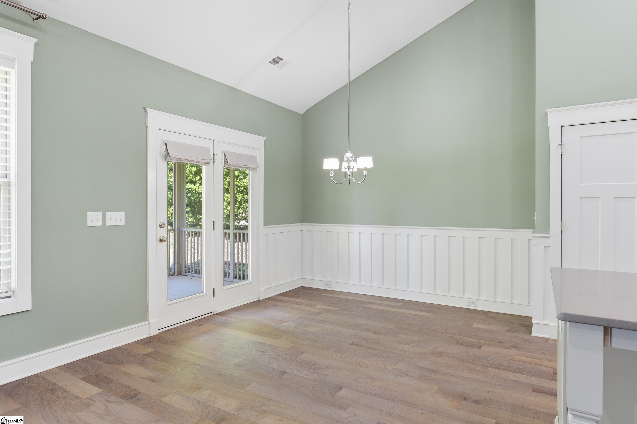 2 Ravencrest Court Property Photo 11