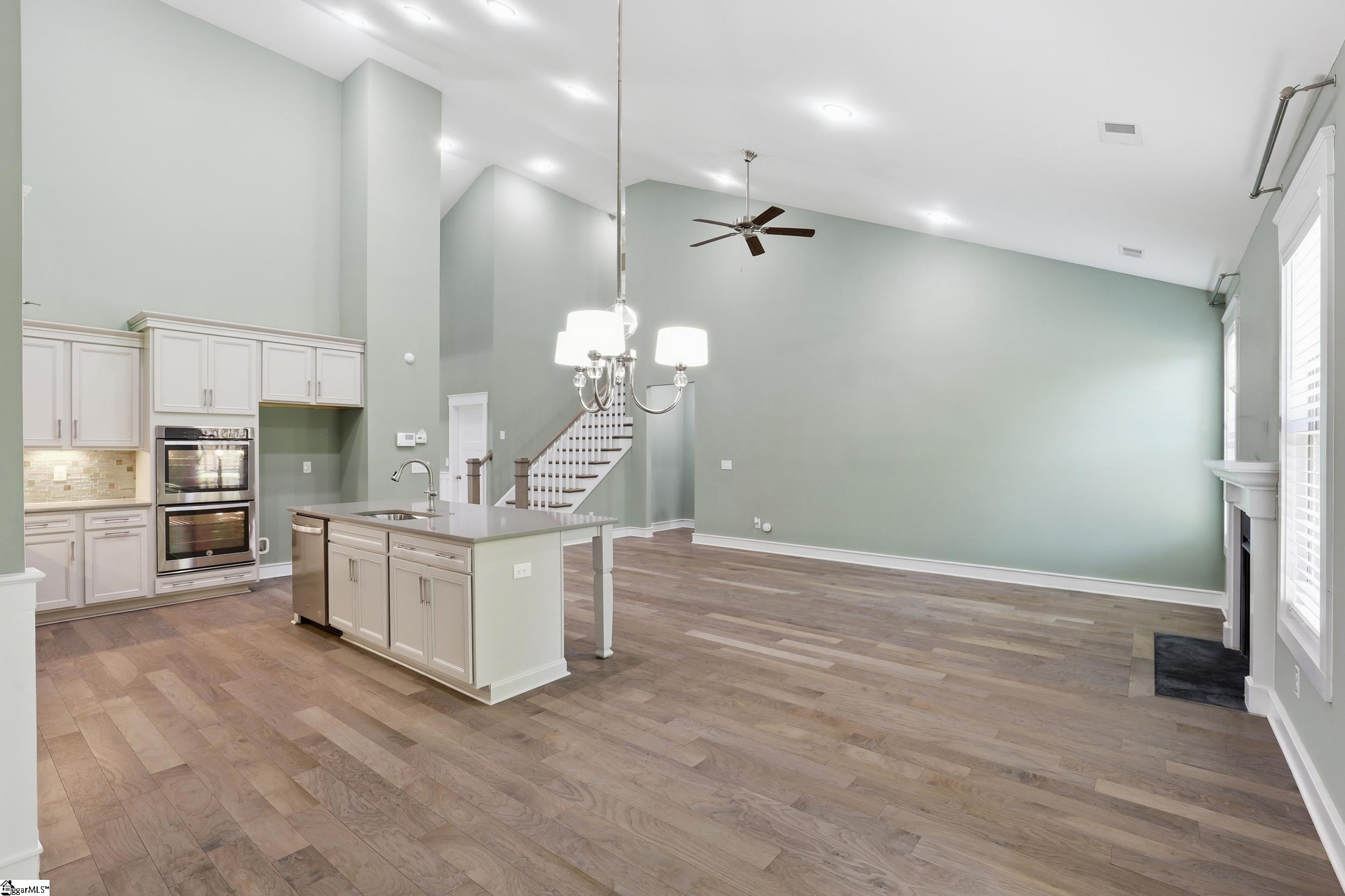 2 Ravencrest Court Property Photo 12