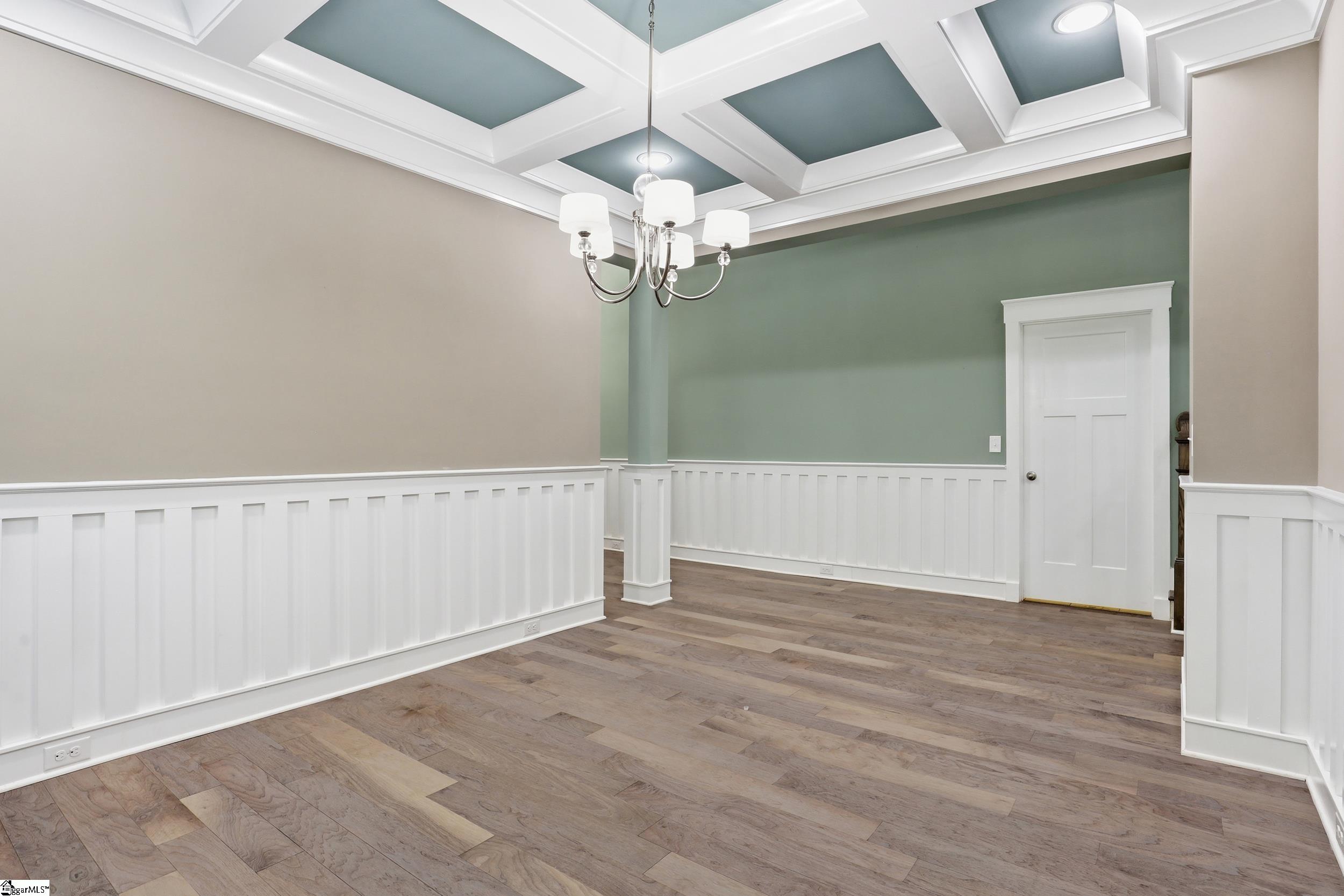 2 Ravencrest Court Property Photo 14