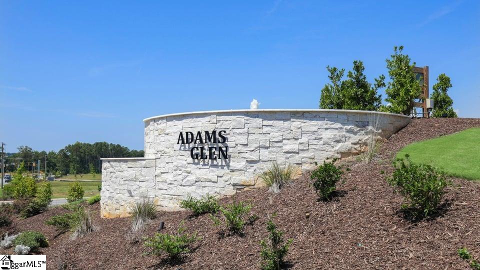 413 Scarlet Leaf Way Property Photo 3