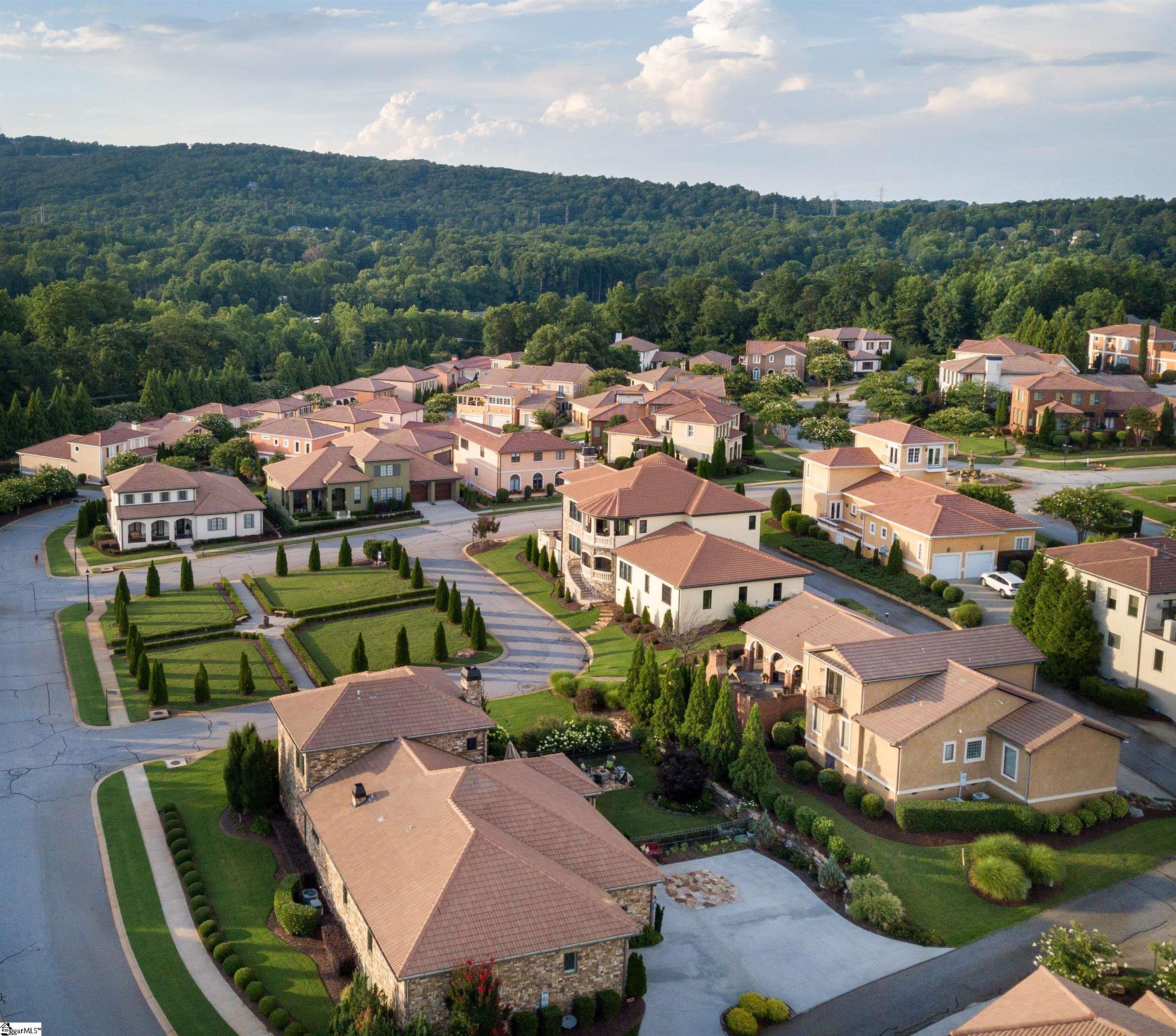 22 Arezzo Drive Property Photo 4