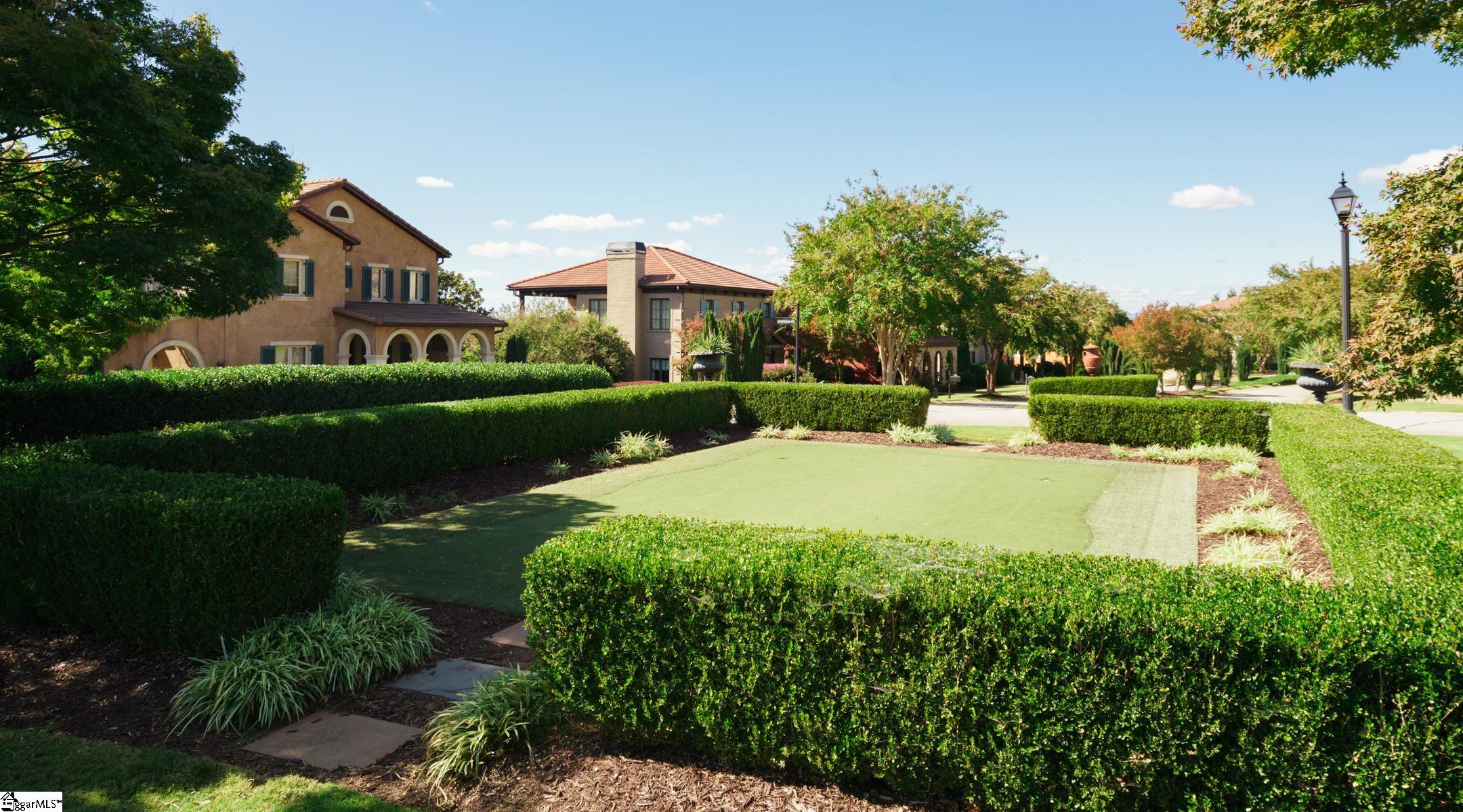 22 Arezzo Drive Property Photo 14