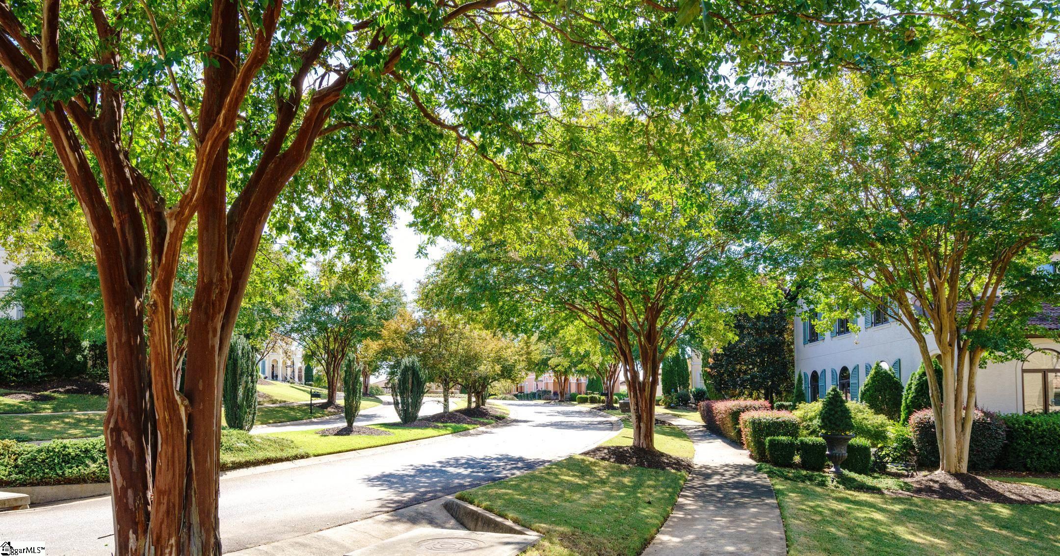 22 Arezzo Drive Property Photo 16