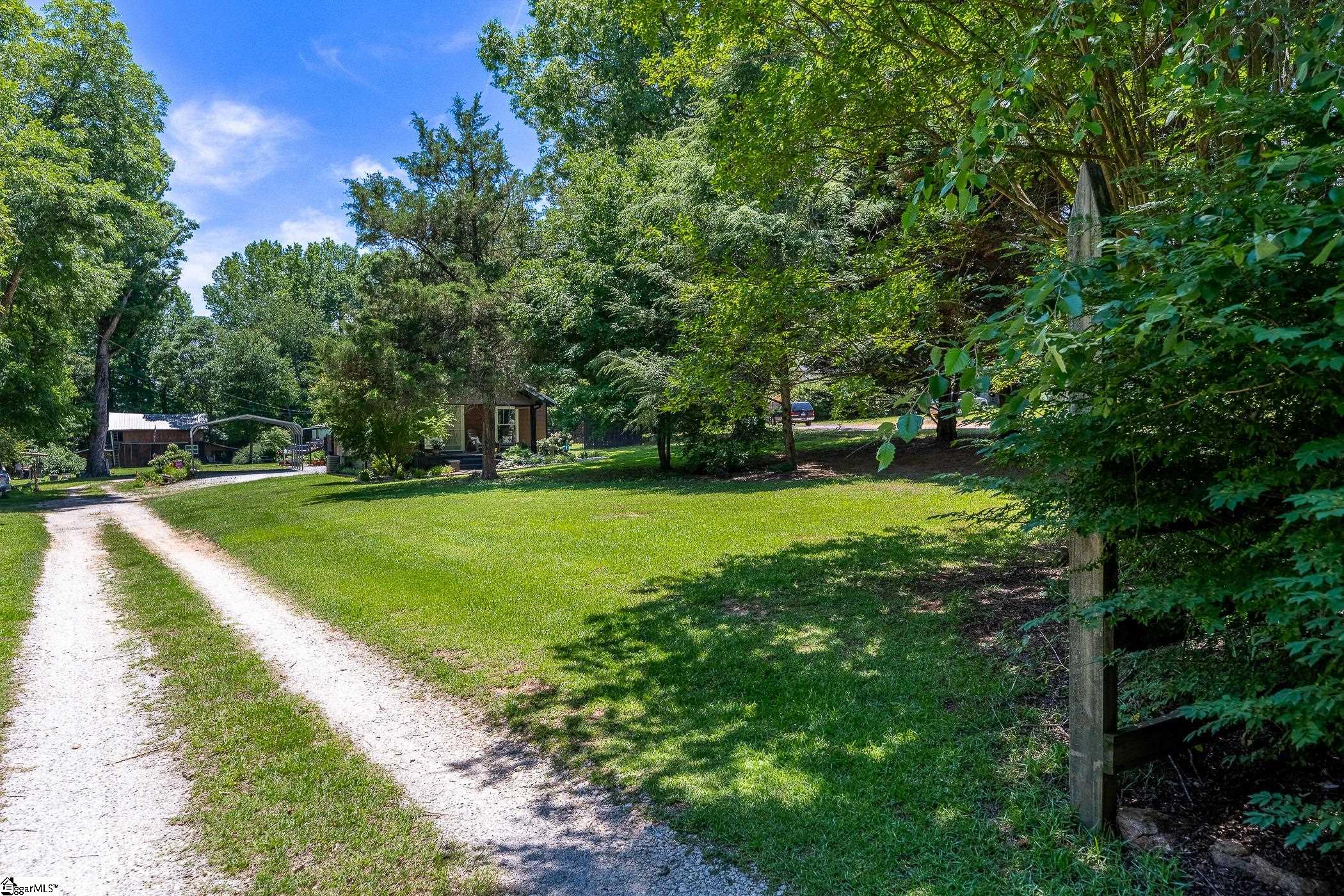 2261 Fews Chapel Road Property Photo 2