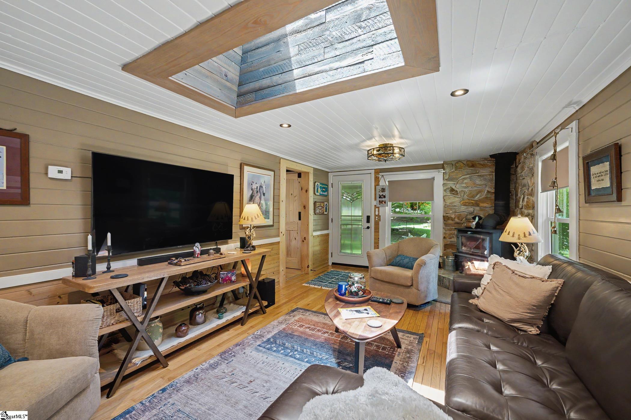 2261 Fews Chapel Road Property Photo 8