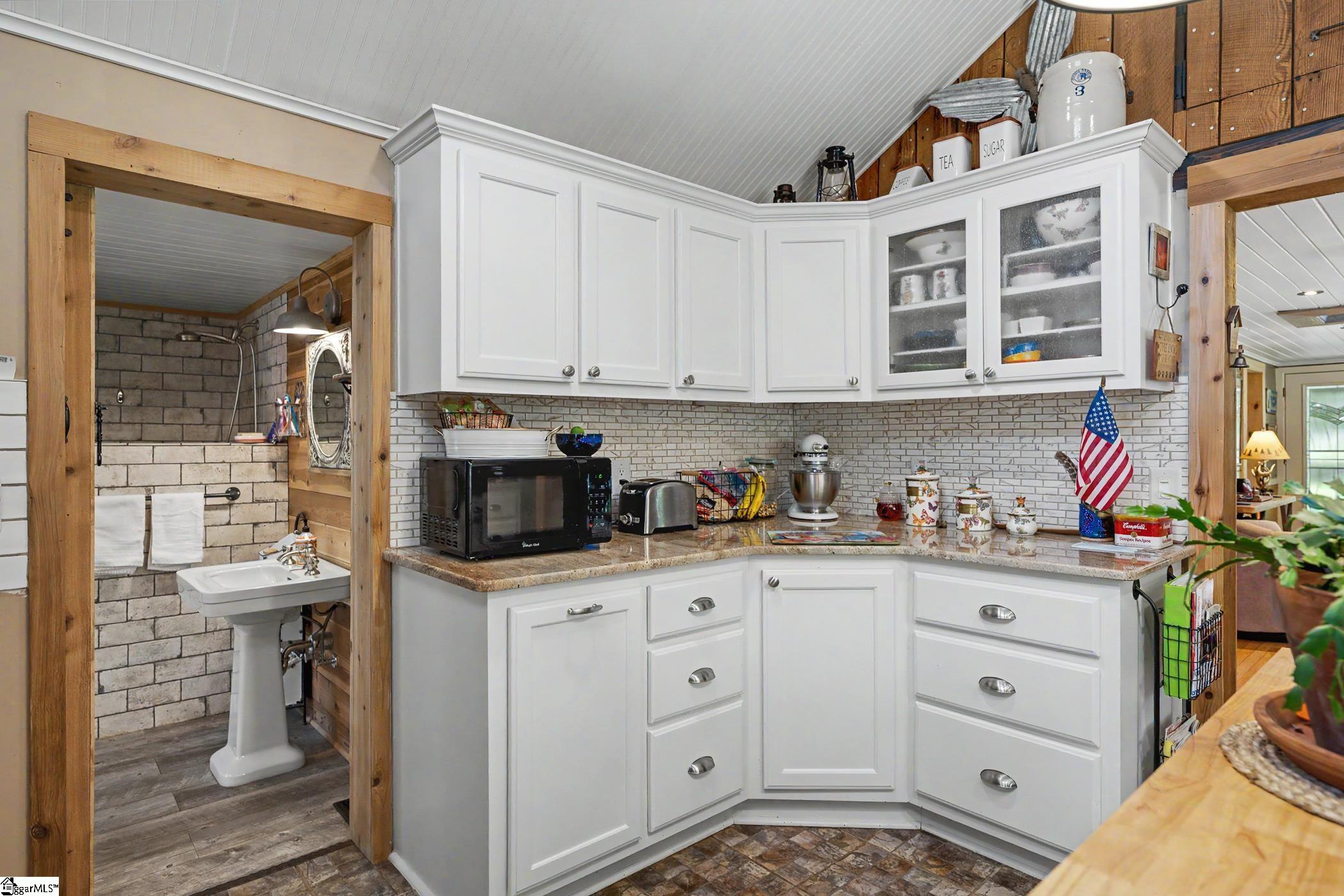 2261 Fews Chapel Road Property Photo 20