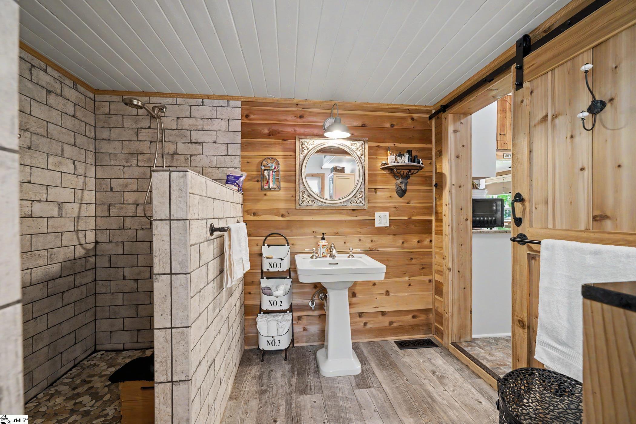 2261 Fews Chapel Road Property Photo 25