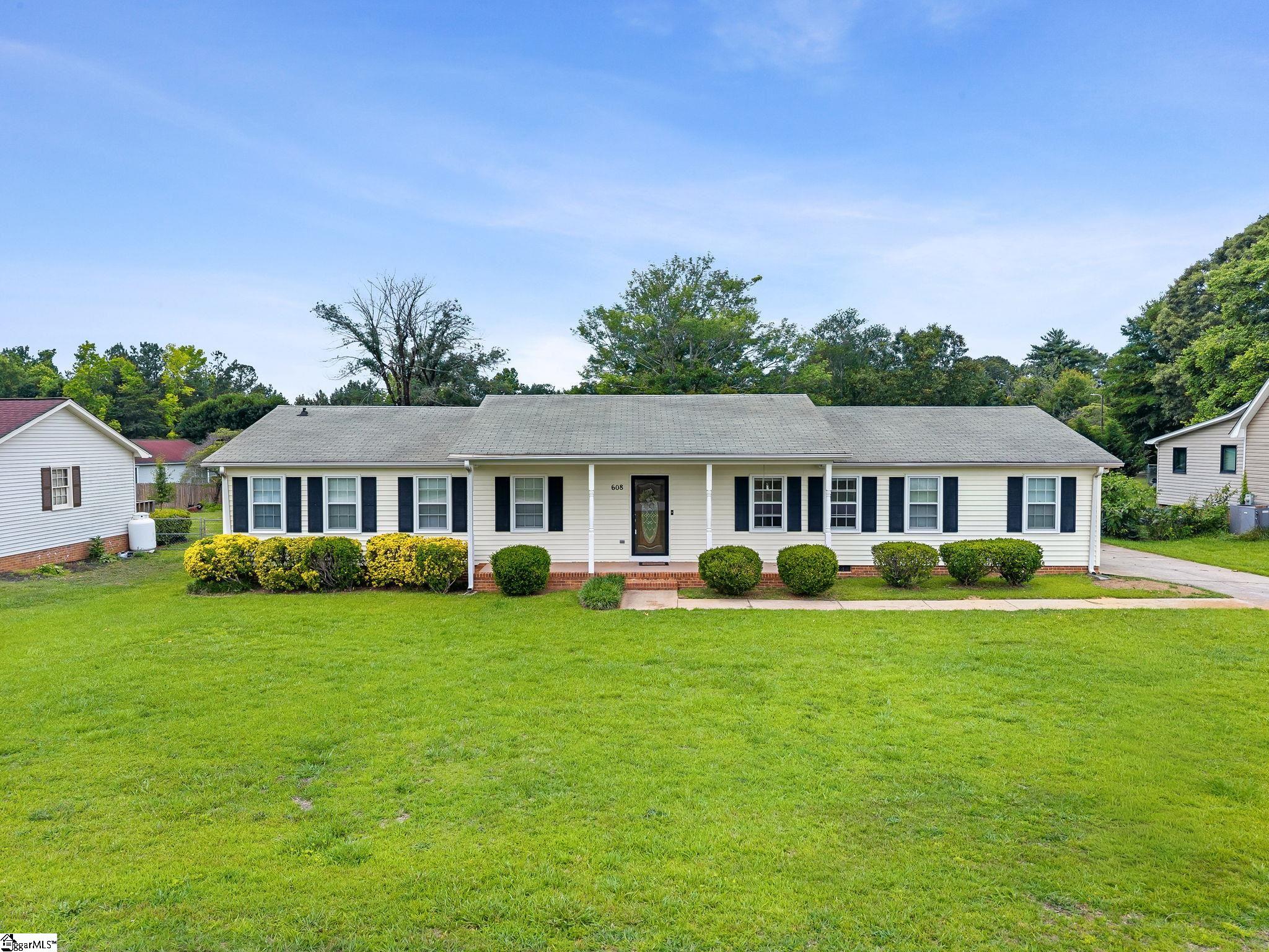 608 Lenhardt Road Property Photo 1