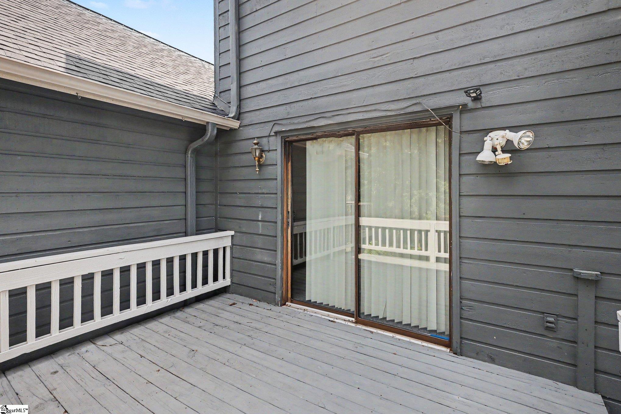 101 Fairway Oaks Lane Property Photo 18