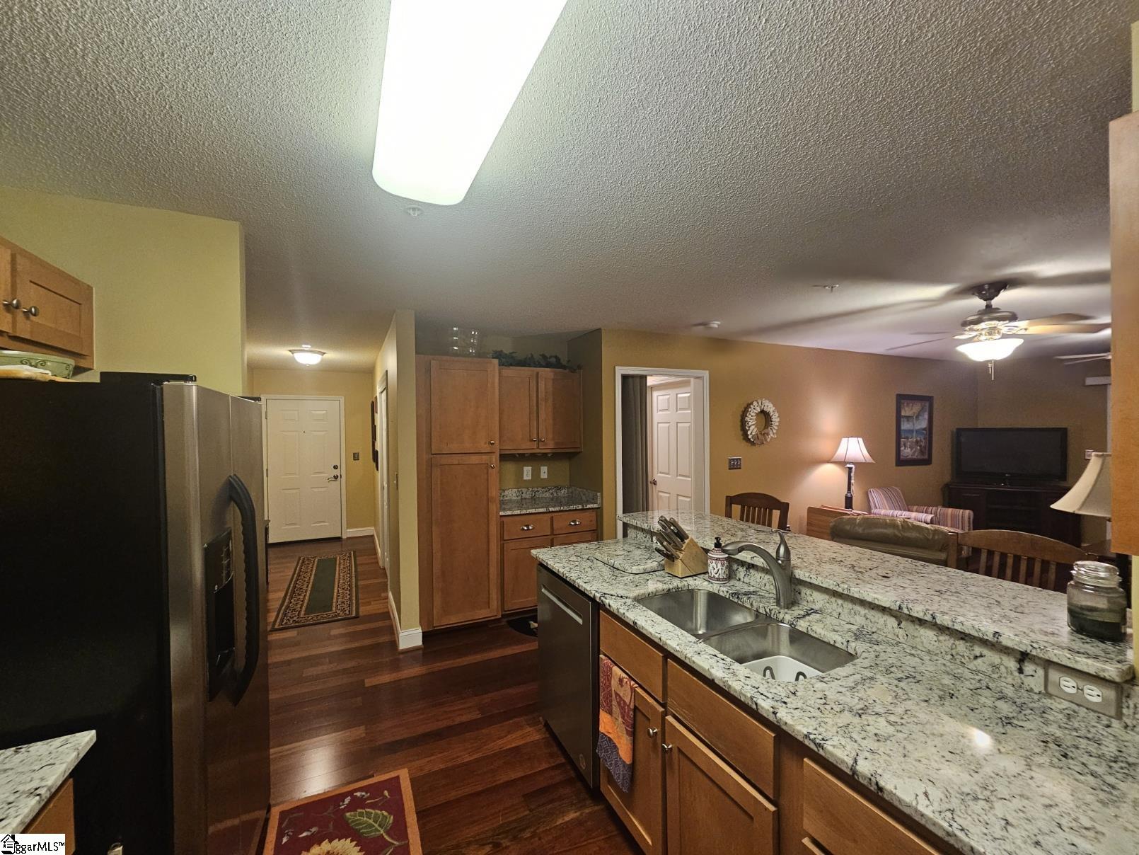 402 Lookover Drive Property Photo 5