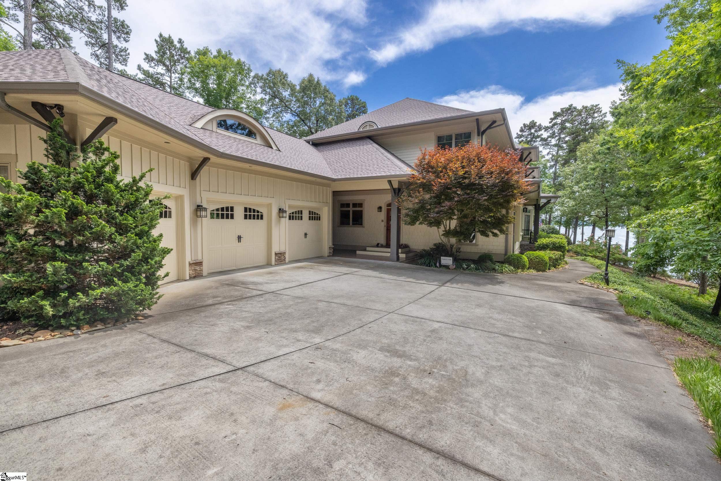 519 Birchbark Court Property Photo 7