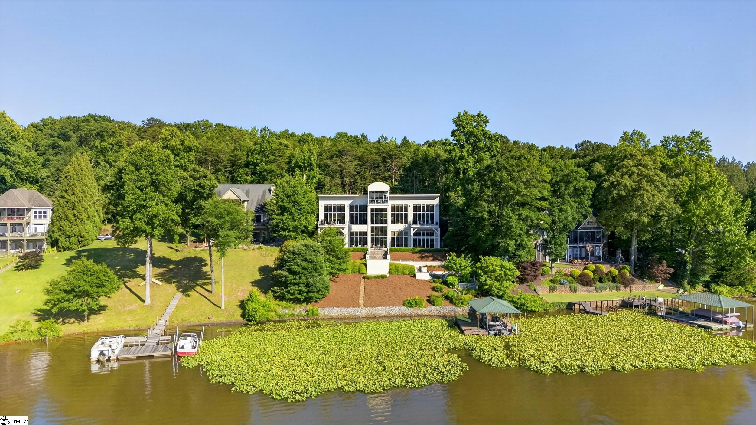 1125 Dickson Road Property Photo 3