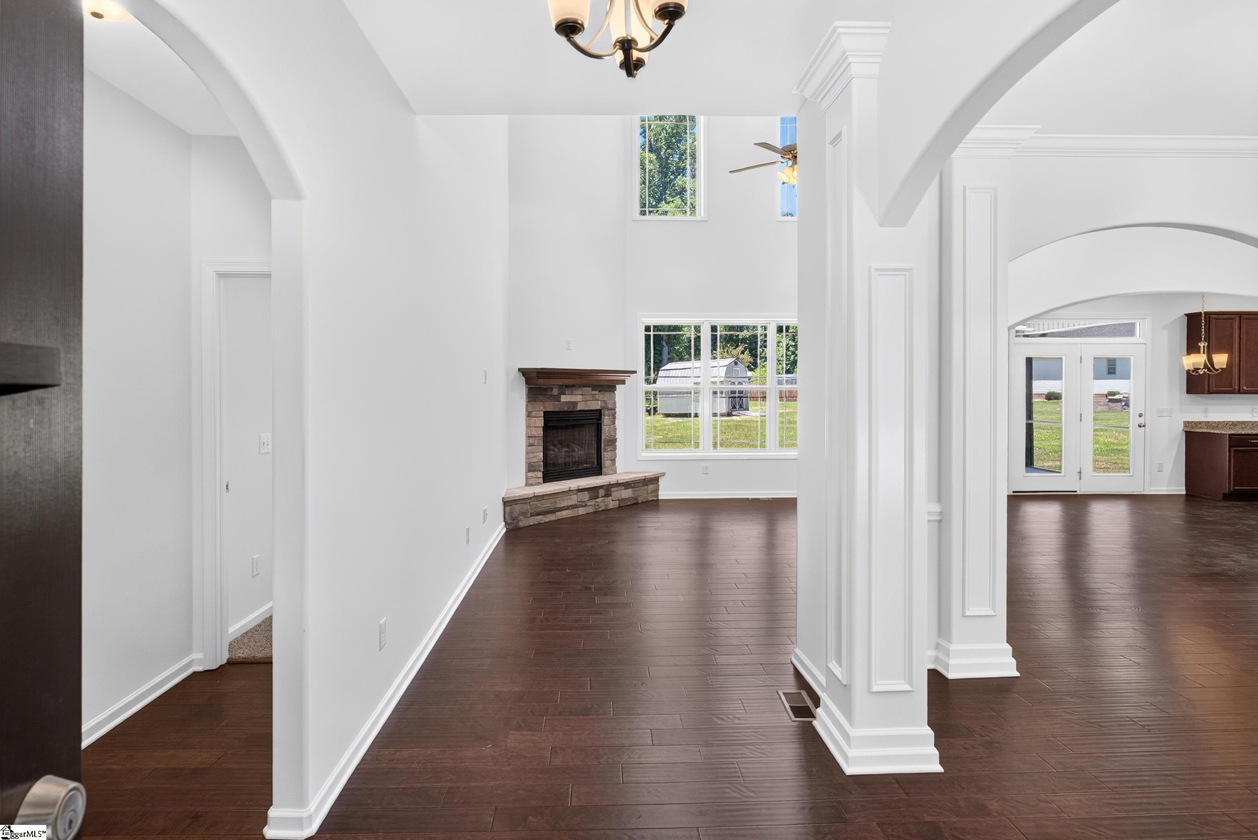 407 Oak Ridge Place Property Photo 6