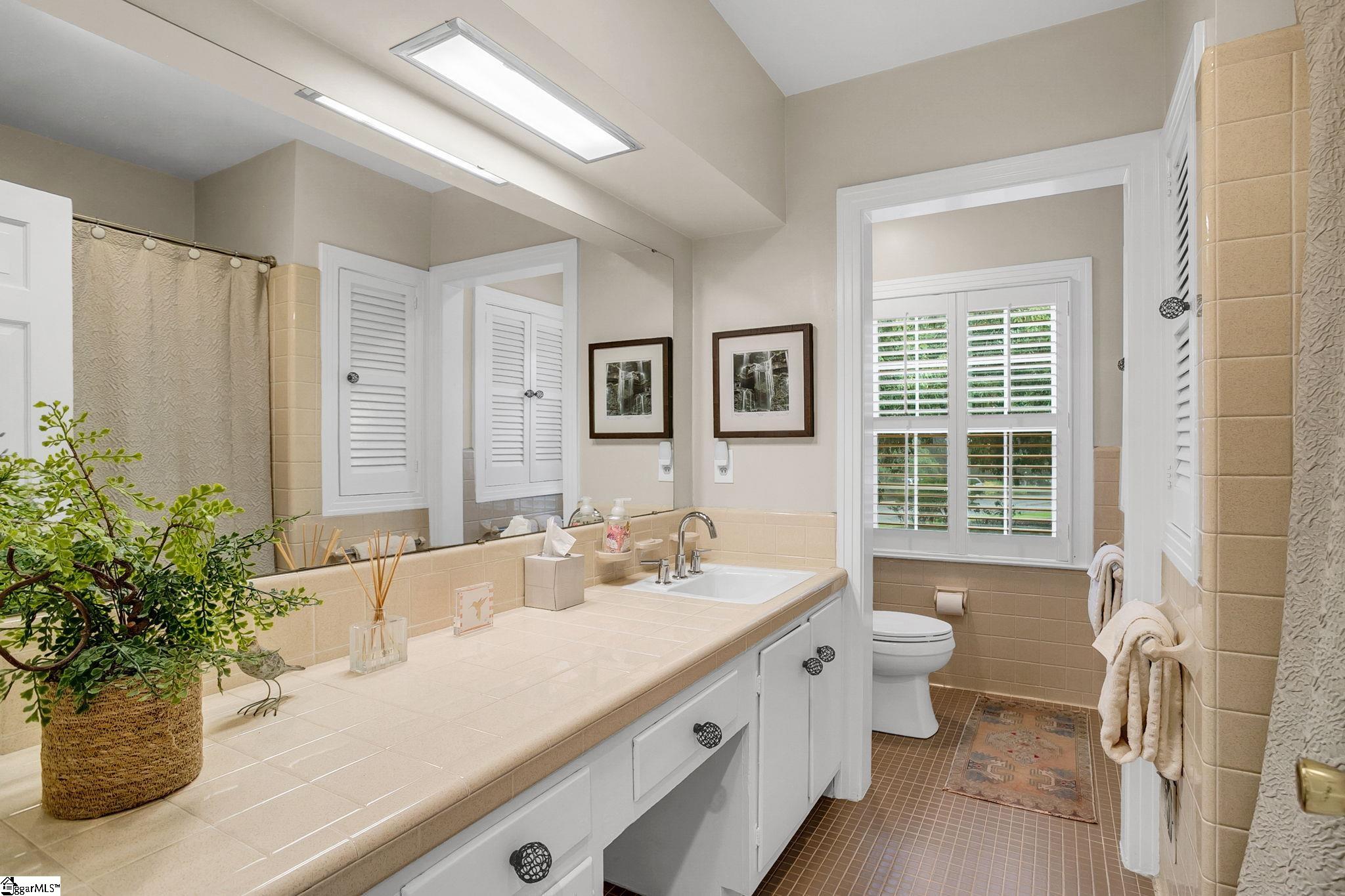 9 Barksdale Road Property Photo 13