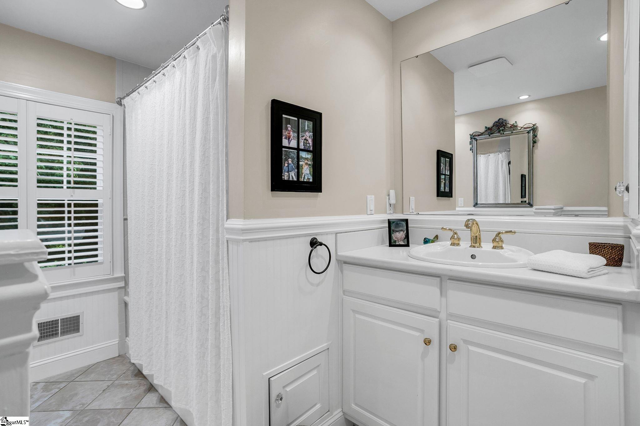 9 Barksdale Road Property Photo 17