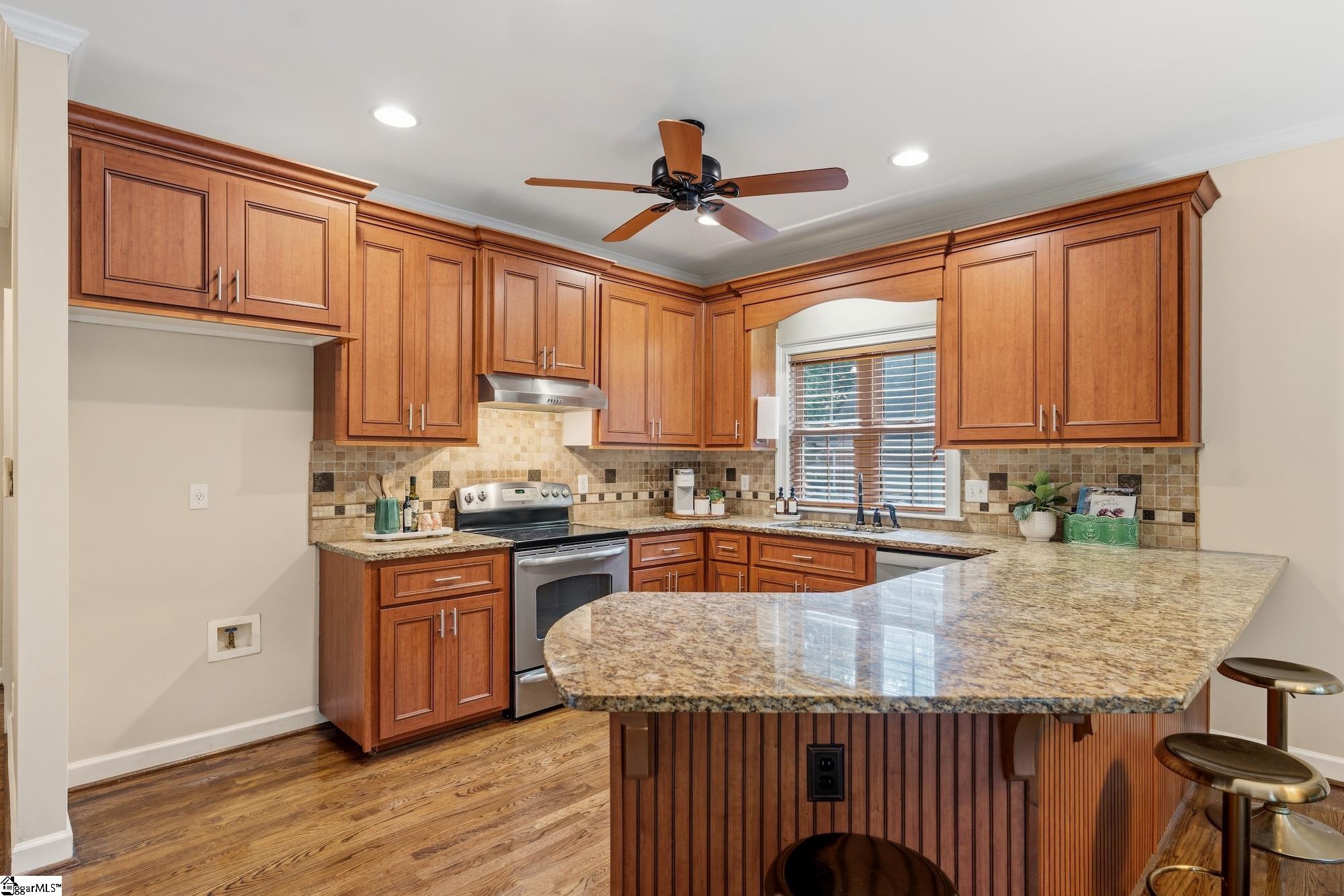 1594429 Property Photo 15