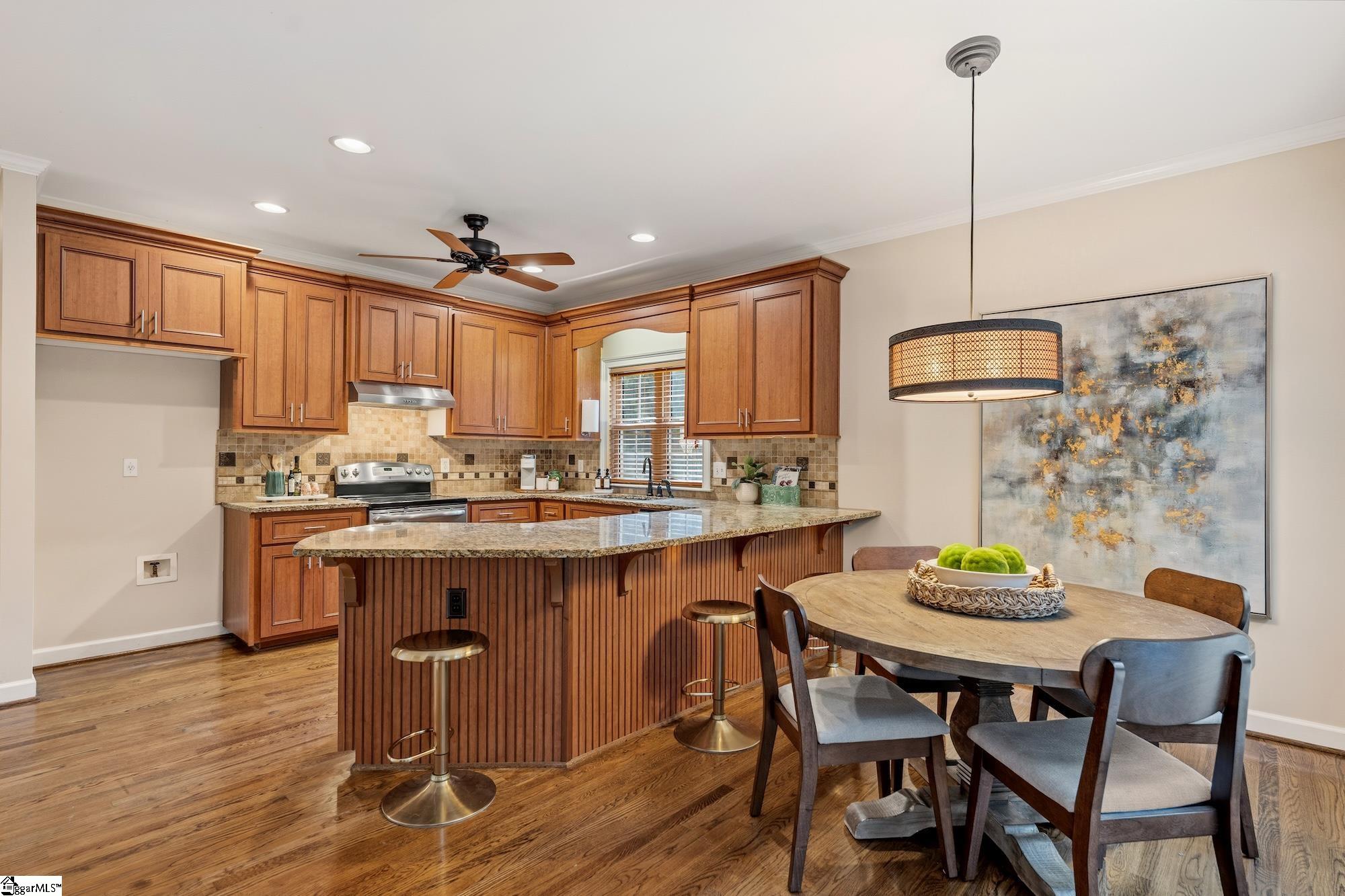1594429 Property Photo 17