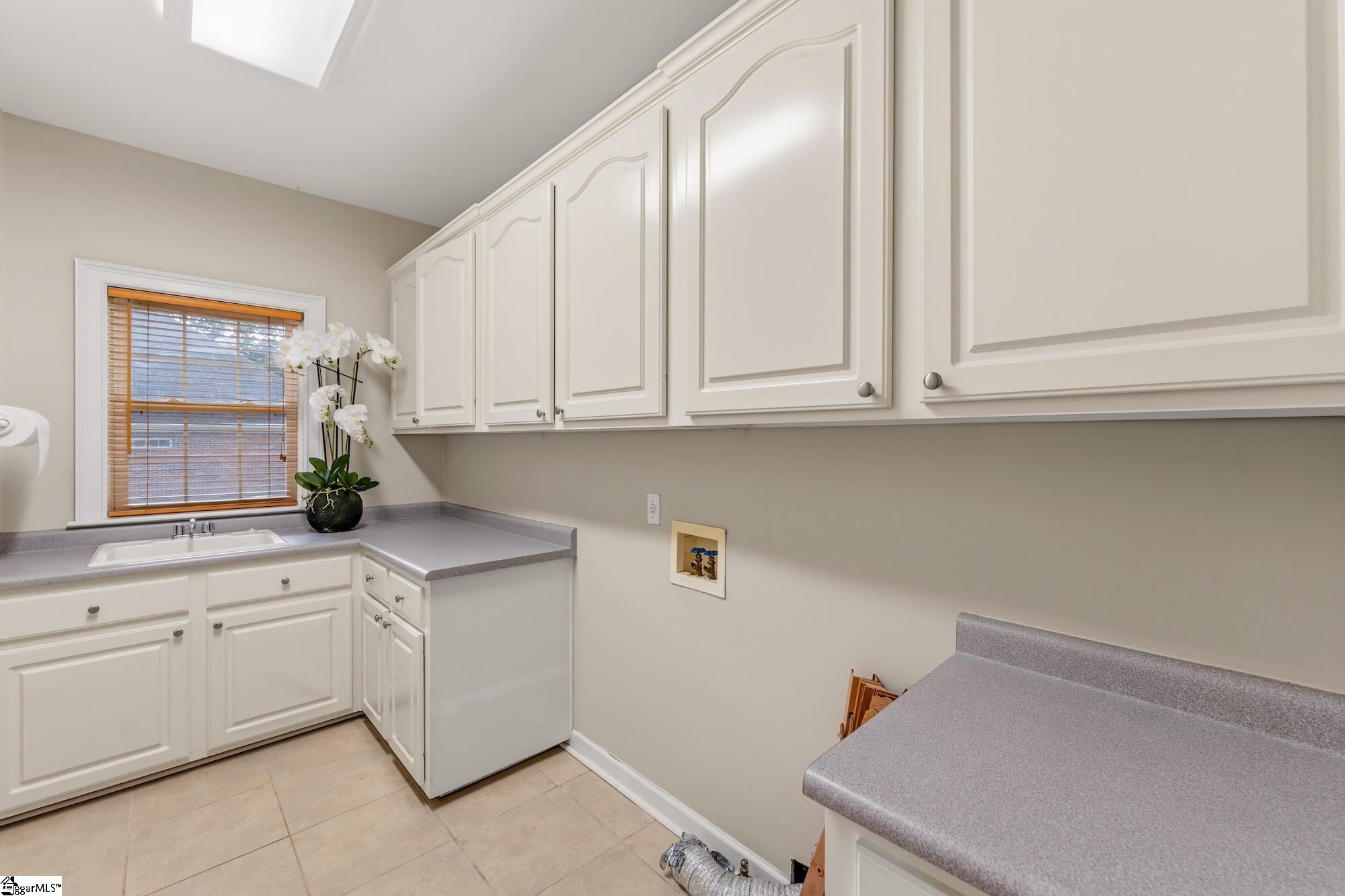 1594429 Property Photo 19