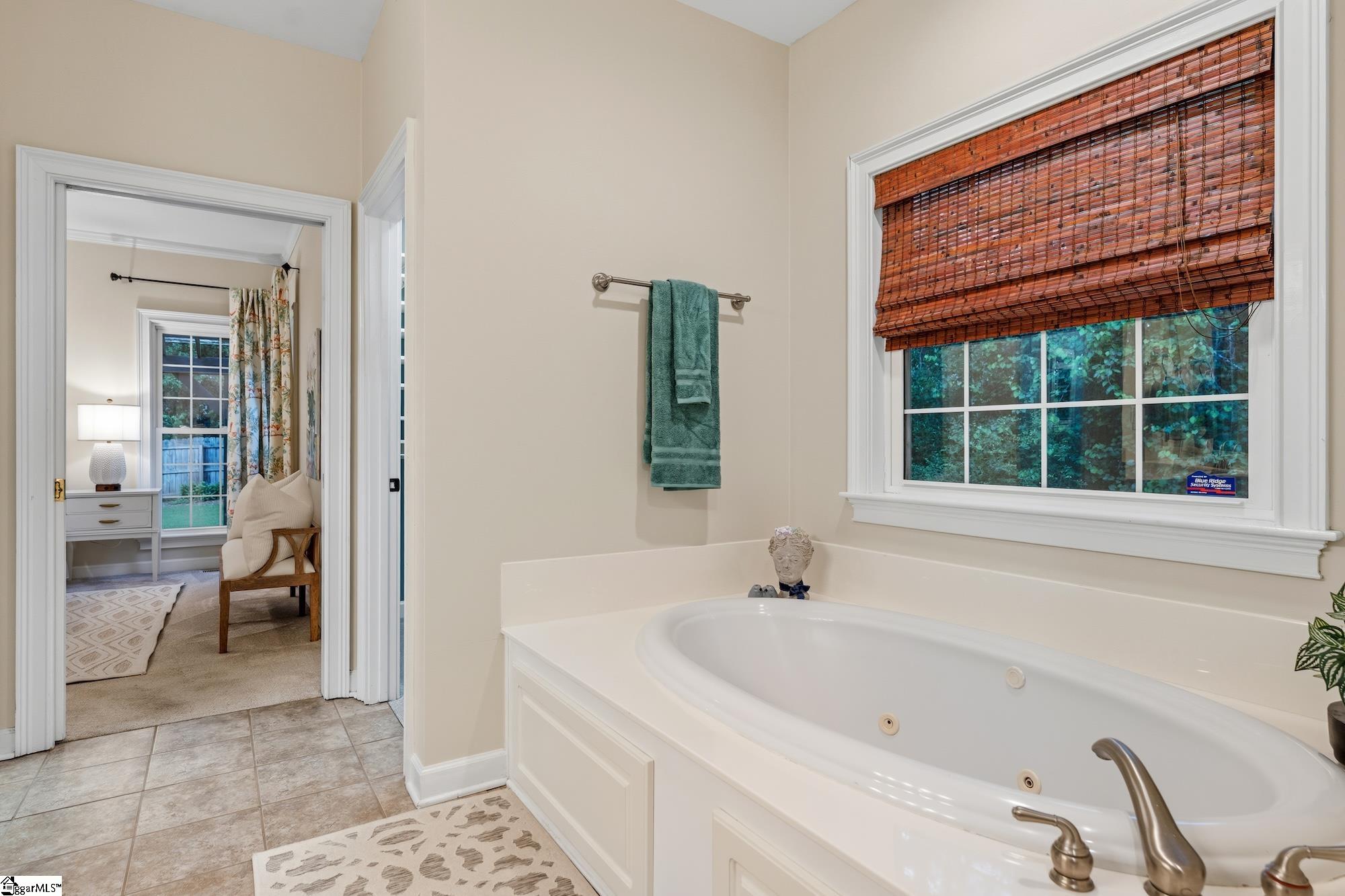 1594429 Property Photo 23
