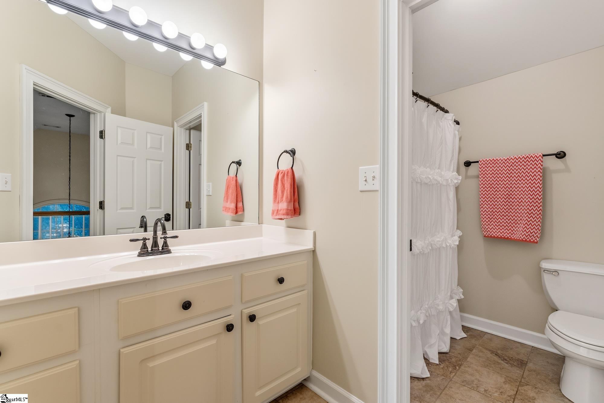 1594429 Property Photo 27