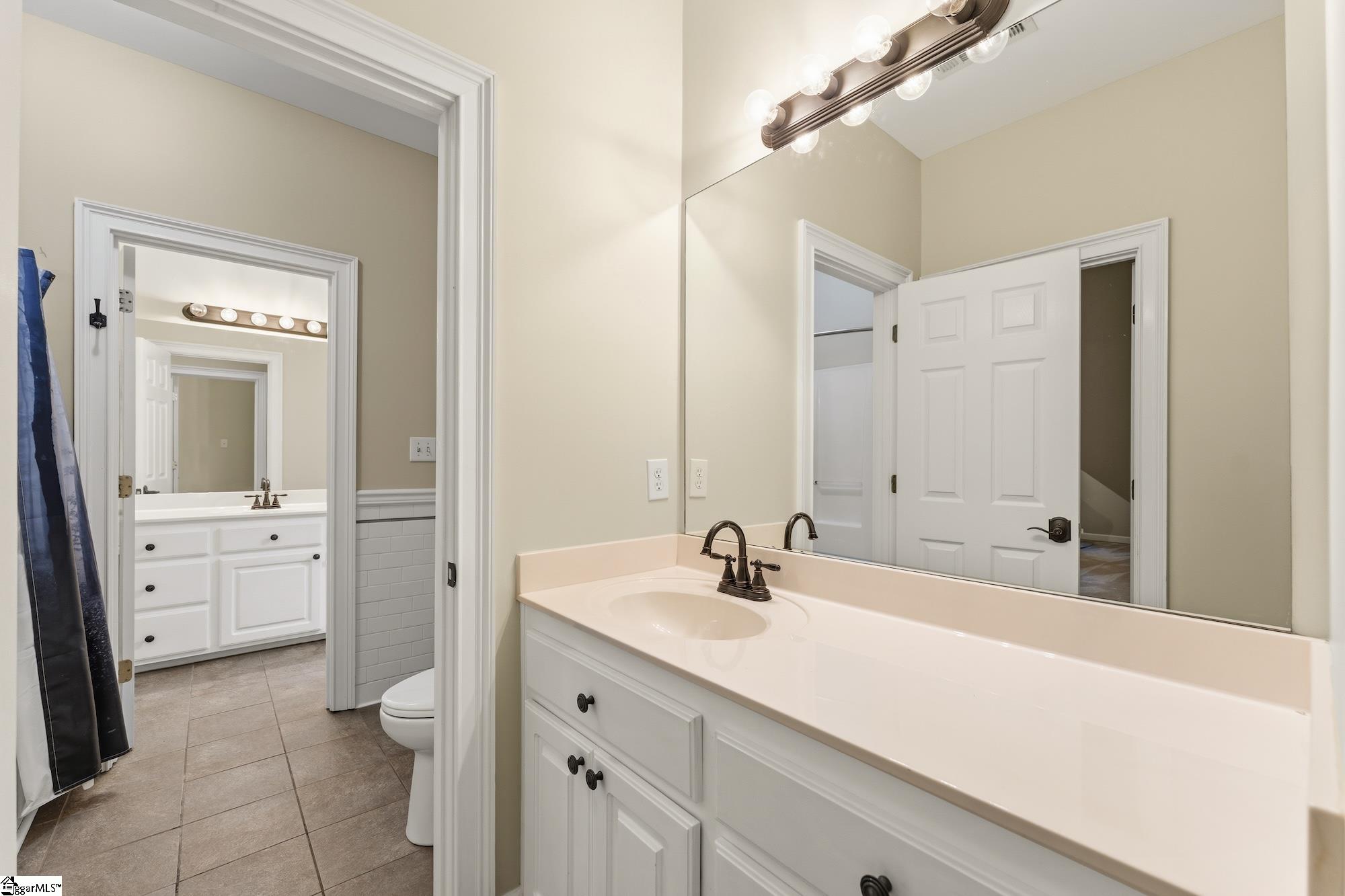 1594429 Property Photo 32