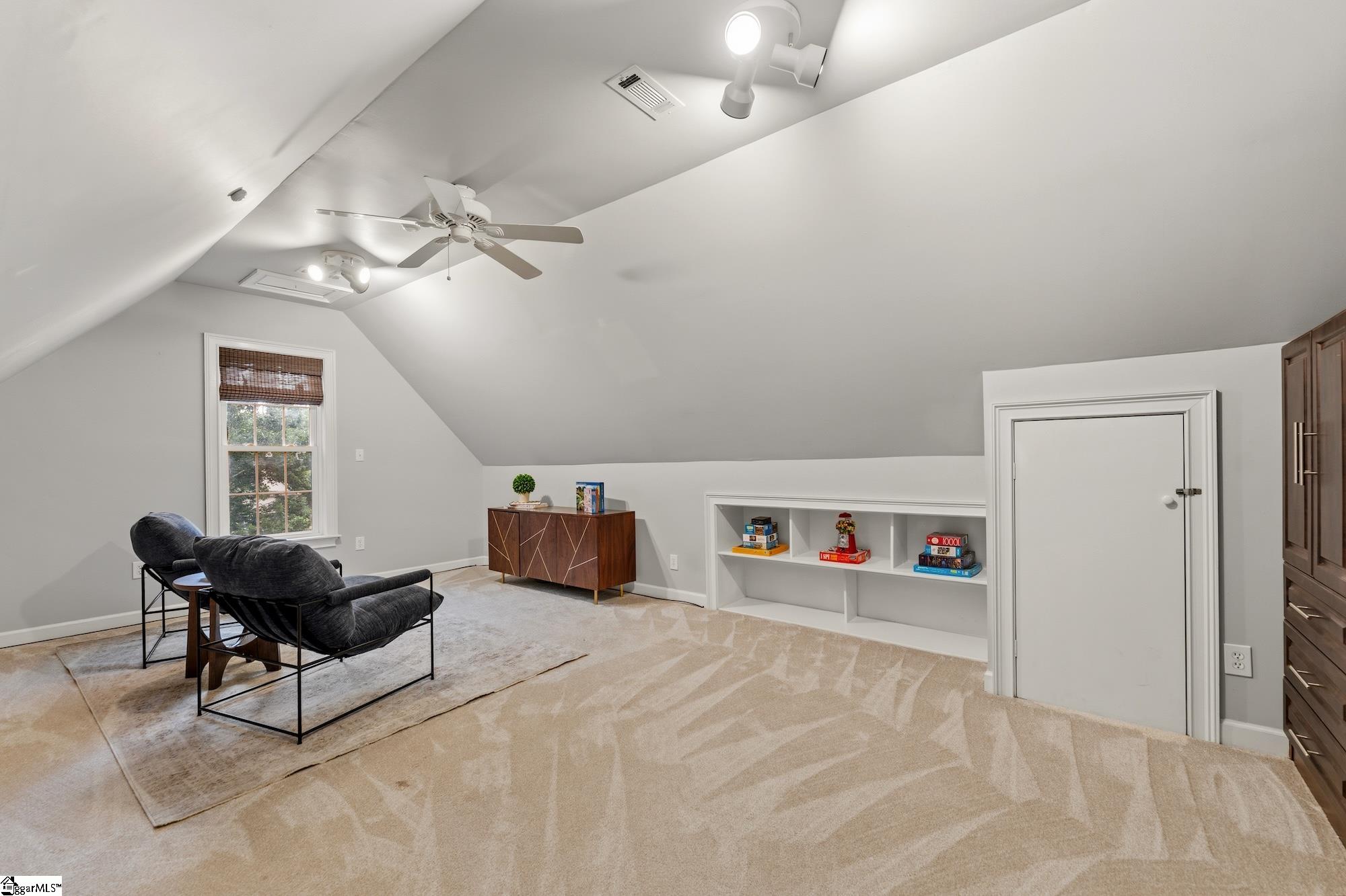 1594429 Property Photo 33